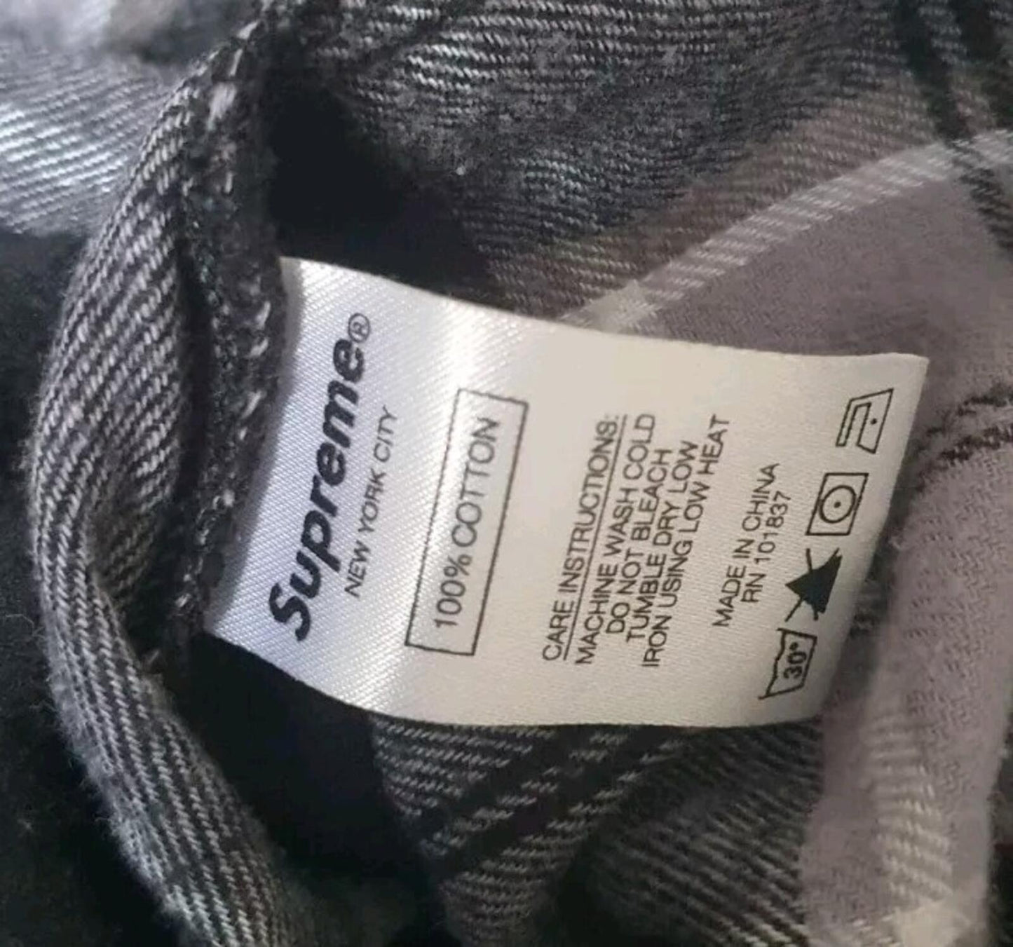 FW17 Supreme God Bless kariertes Flanellhemd Schwarz Größe M Medium Blessed