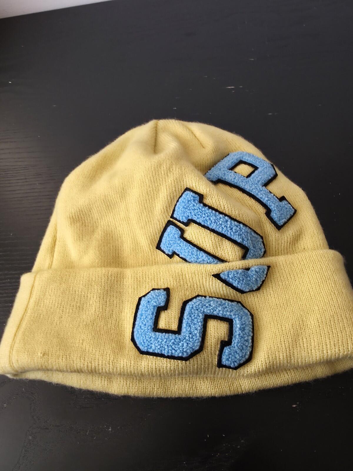 FW20 Supreme New Era Big Arc Beanie Hellgelb