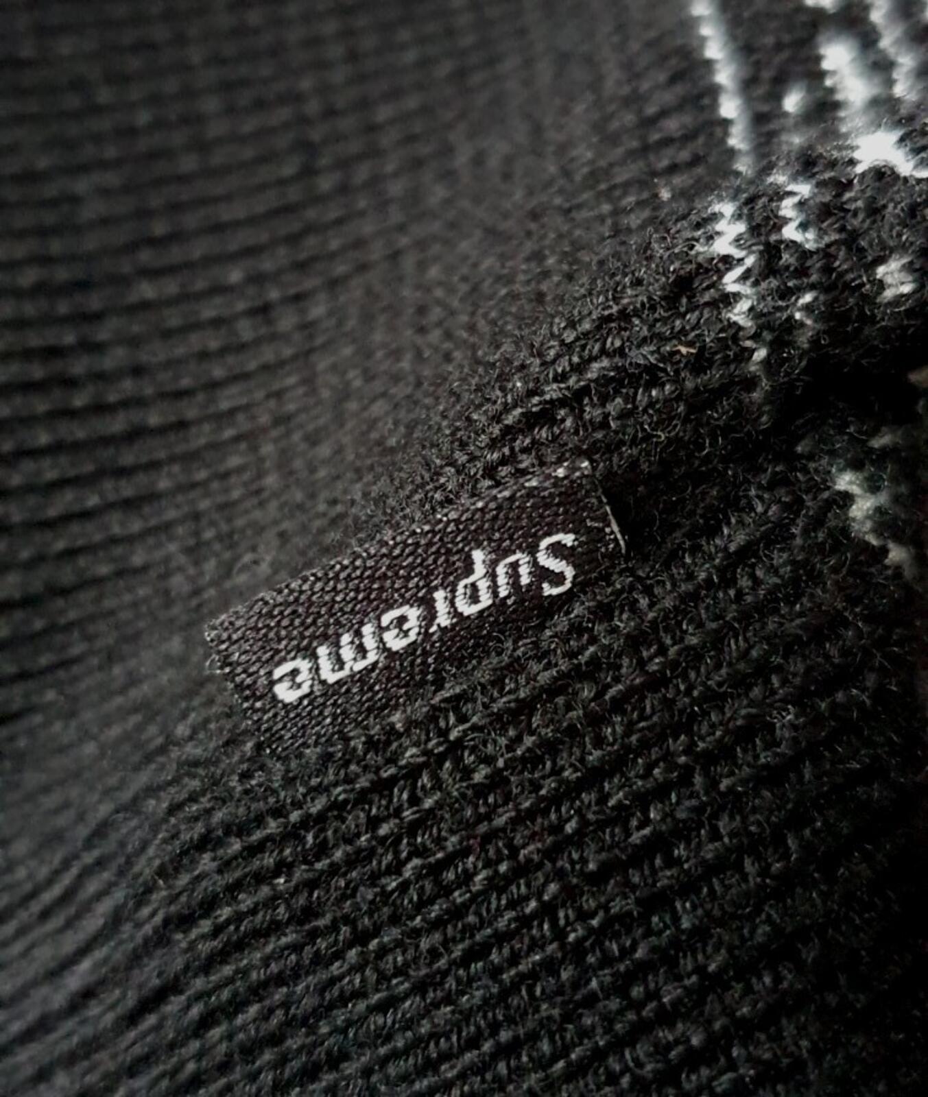 FW18 Supreme Newsprint schwarzer Pullover Größe M mittlerer Jumper Zeitung Merinowolle