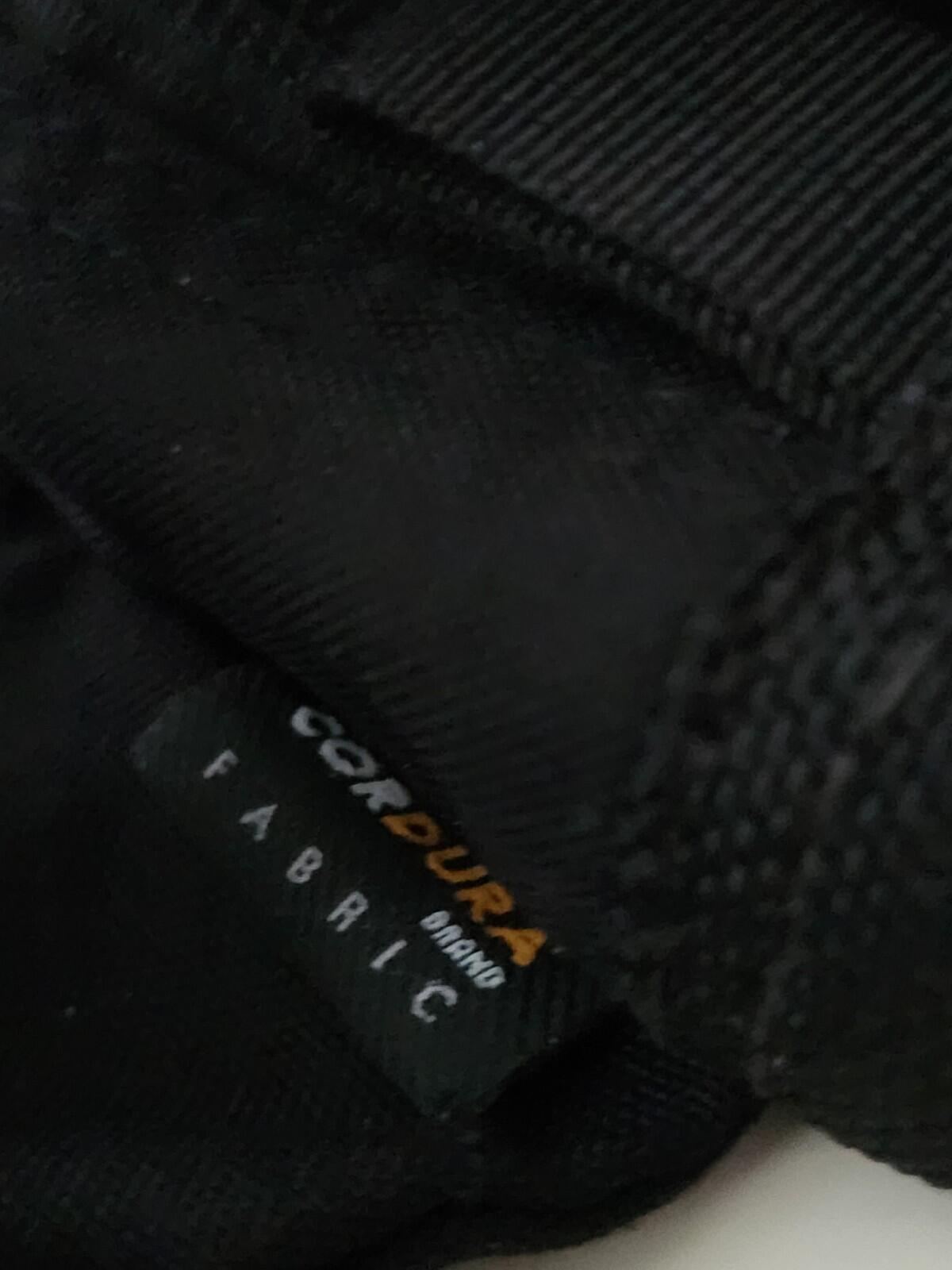 FW15 Supreme Umhängetasche Schwarz