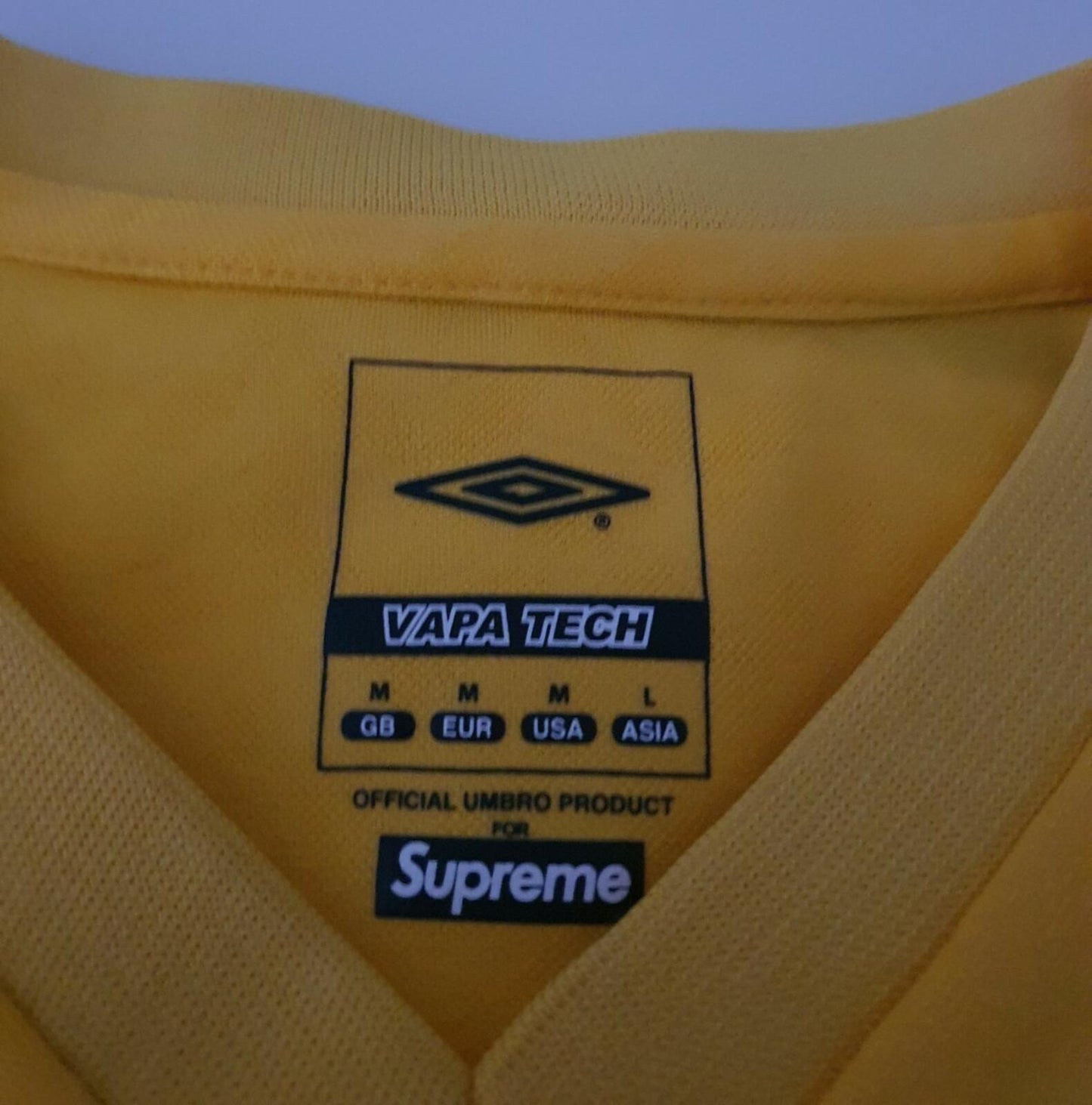 SS05 Supreme Umbro Arabic Logo Soccer Jersey vintage M medium tee t-shirt 2005