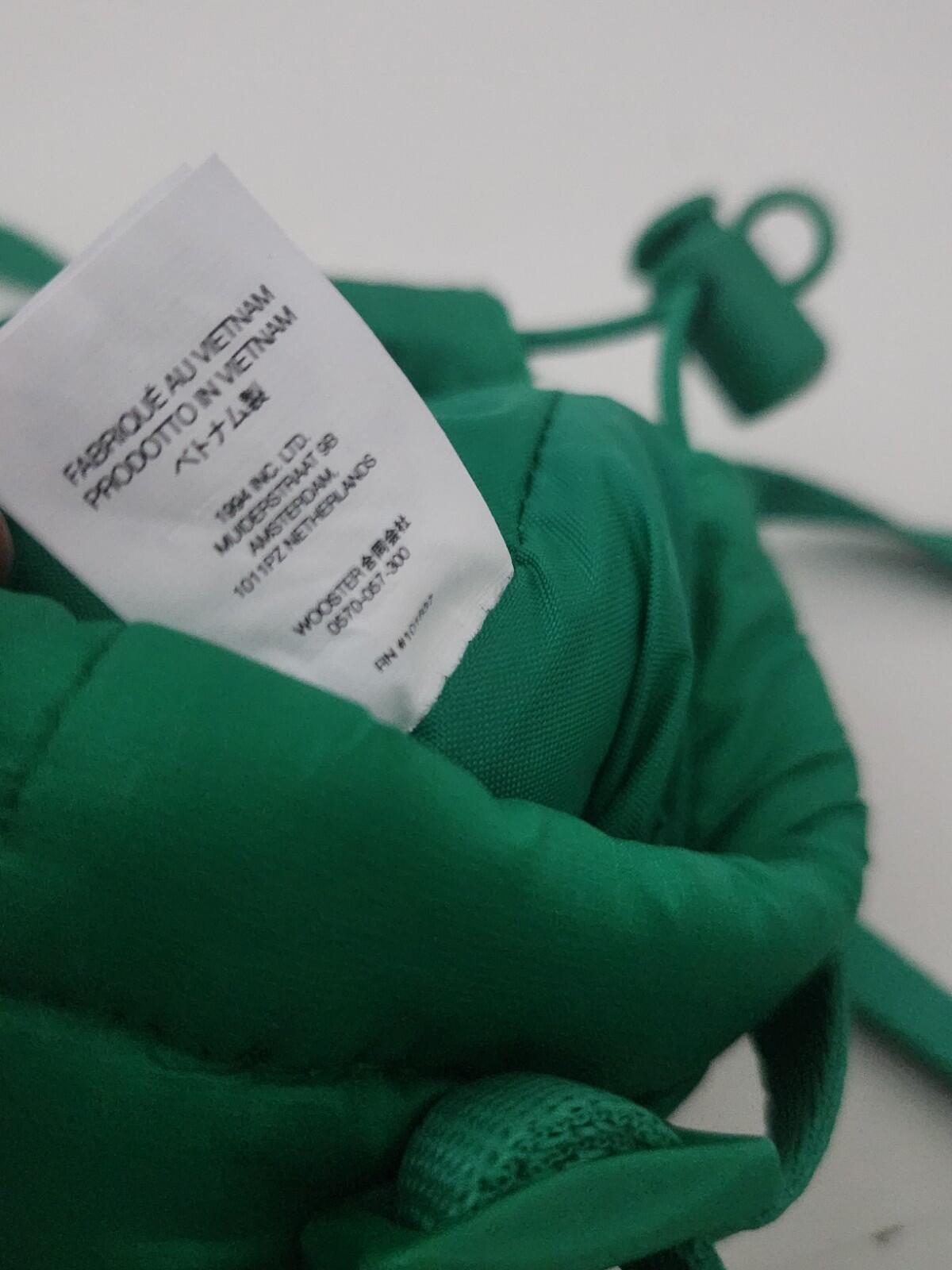 FW22 Supreme Puffer Neck Pouch Bag Green Water Resistant Mobile Phone