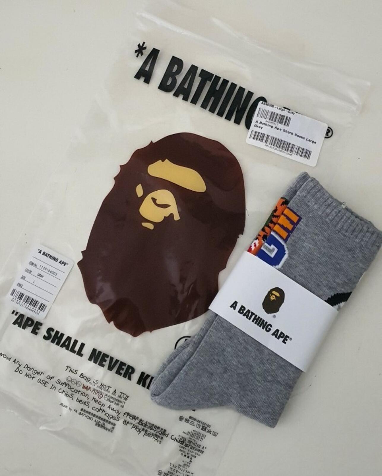 A BATHING APE Ape Shark graue Socken L groß UK 9-11 Japan BAPE grau Neu