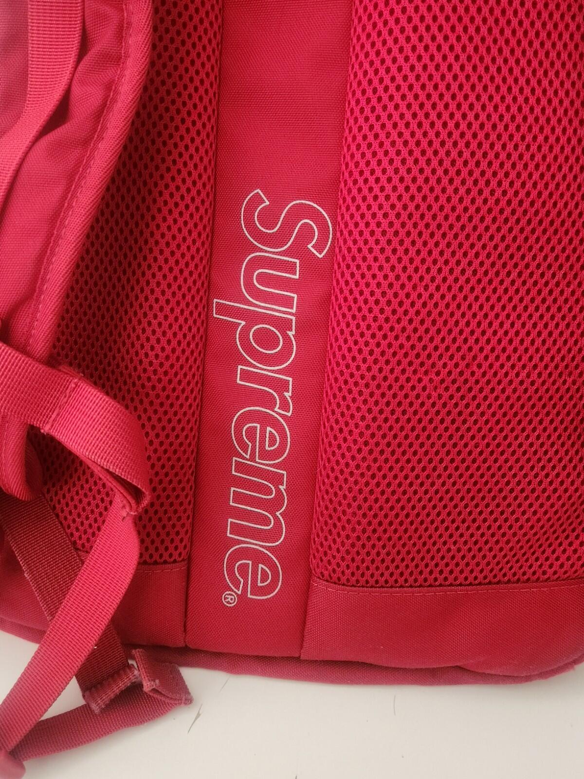 SS20 Supreme Rucksack Netztasche Dunkelrot