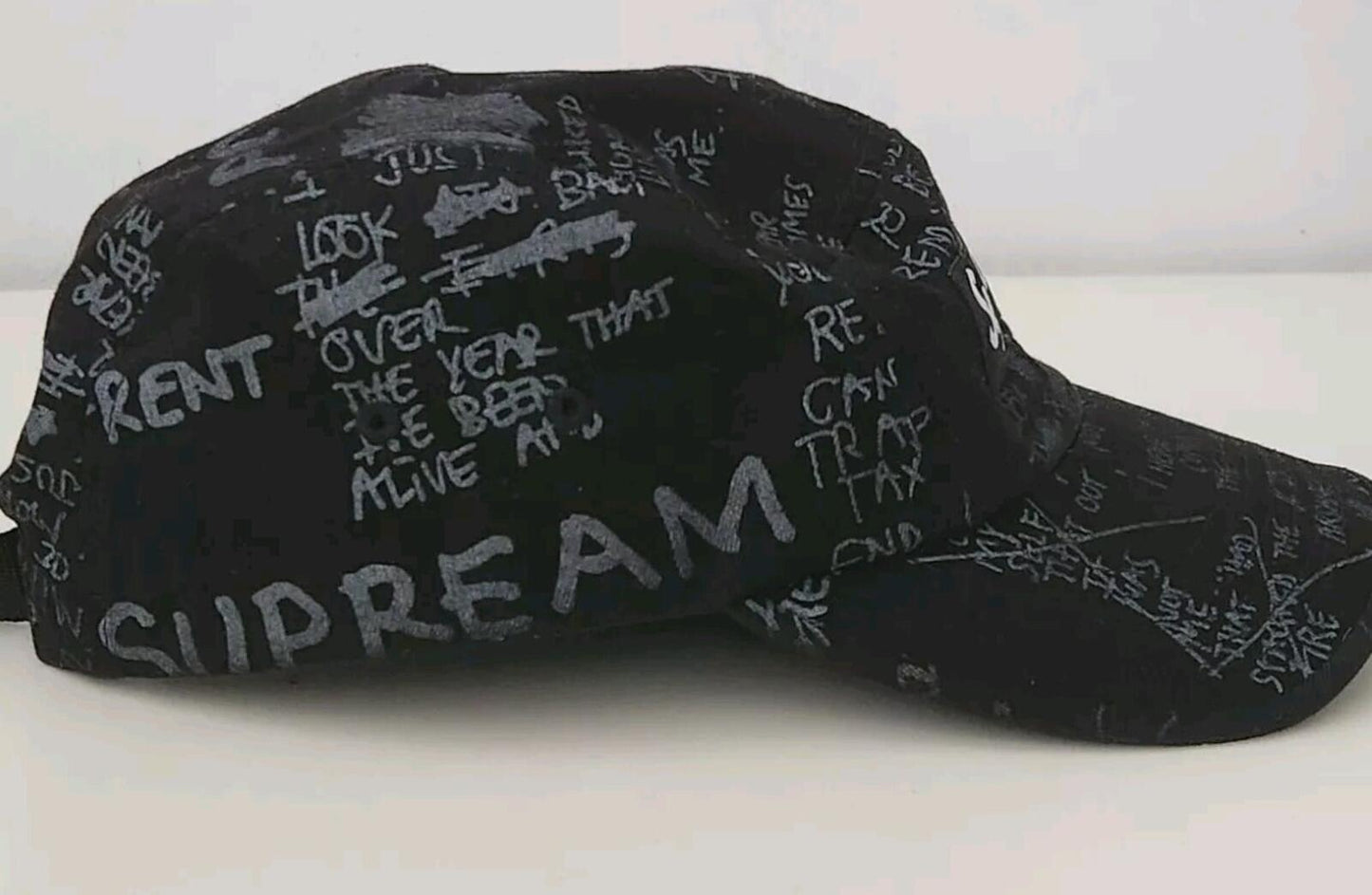 SS23 Supreme Gonz Poems Camp Cap Schwarz Mark Gonzales