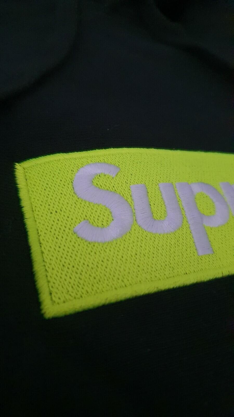 FW17 Supreme Box Logo hooded Sweatshirt black hoodie size M medium neon green