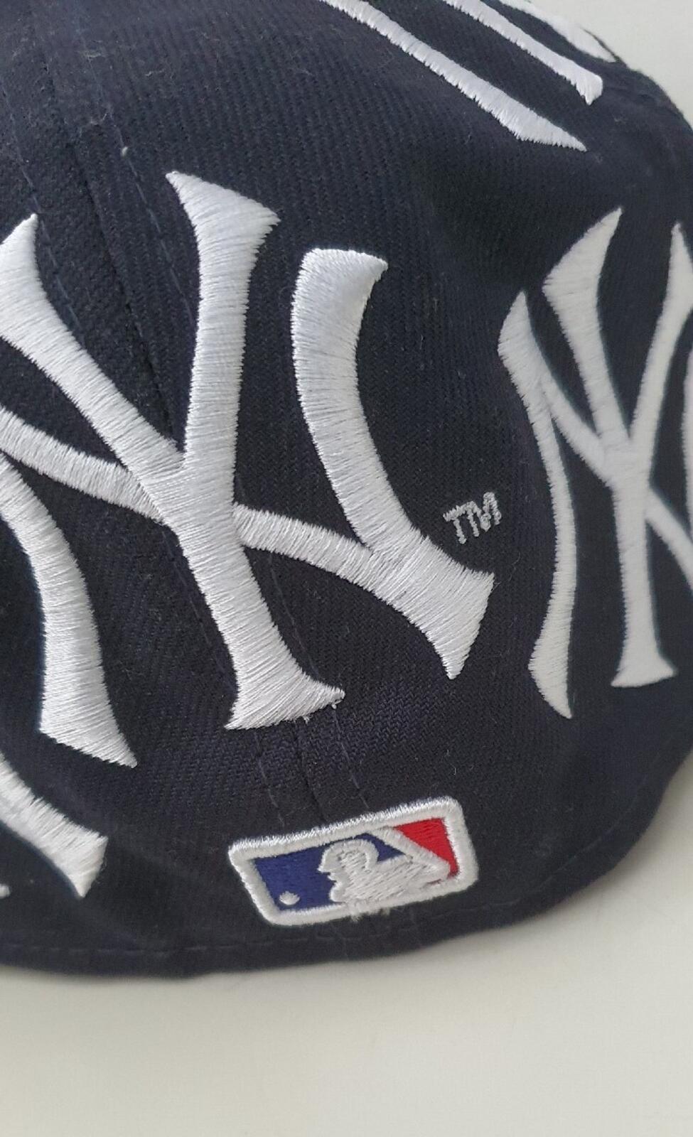 FW21 Supreme New York Yankees Box Logo New Era Navy Size 7 3/8