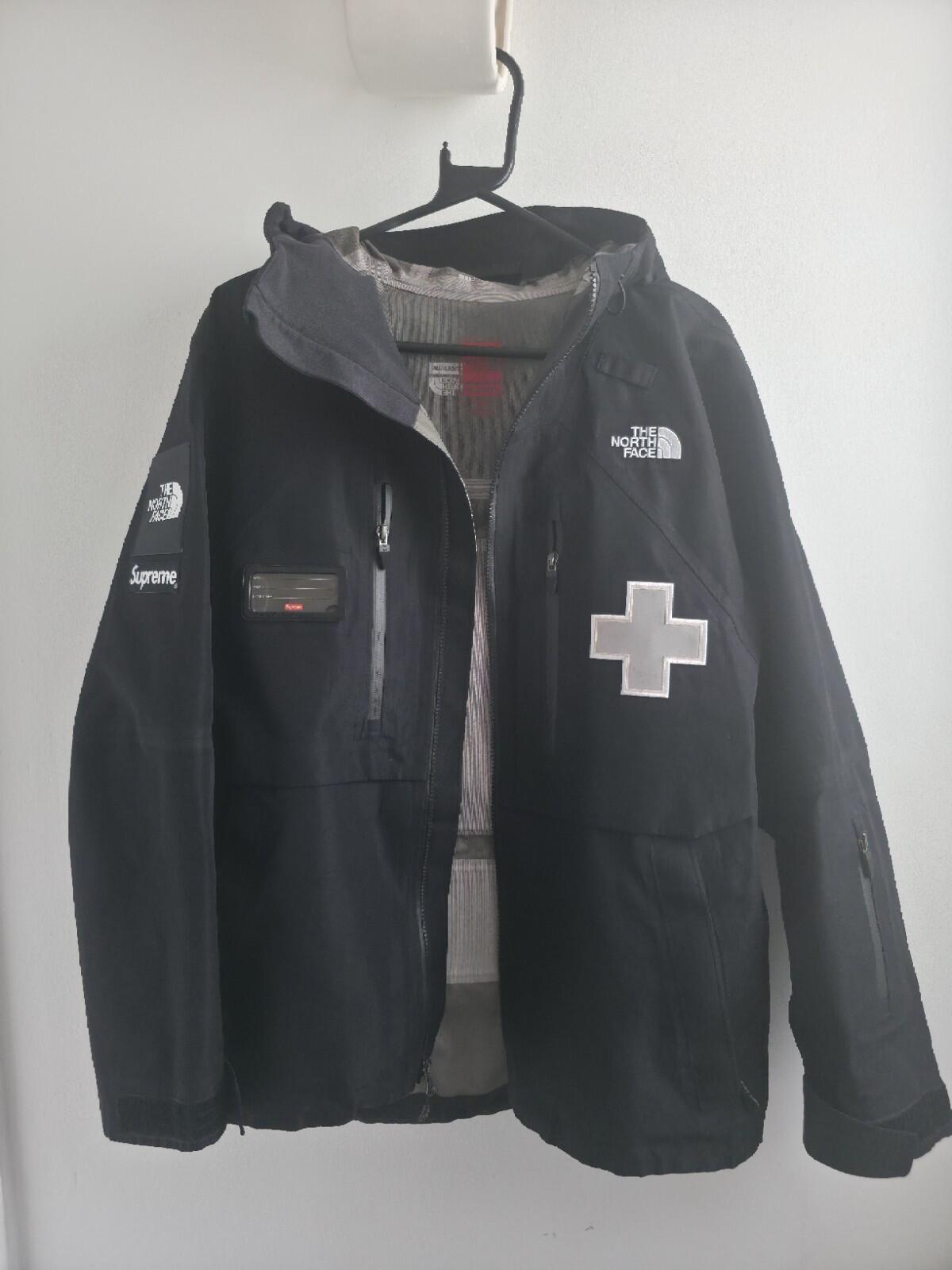 SS22 Supreme x The North Face Summit Series Rescue Mountain Pro Jacket Black TNF