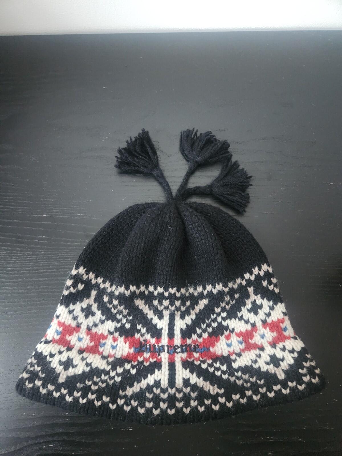 FW22 Supreme Tassel Beanie Wool Black Hat