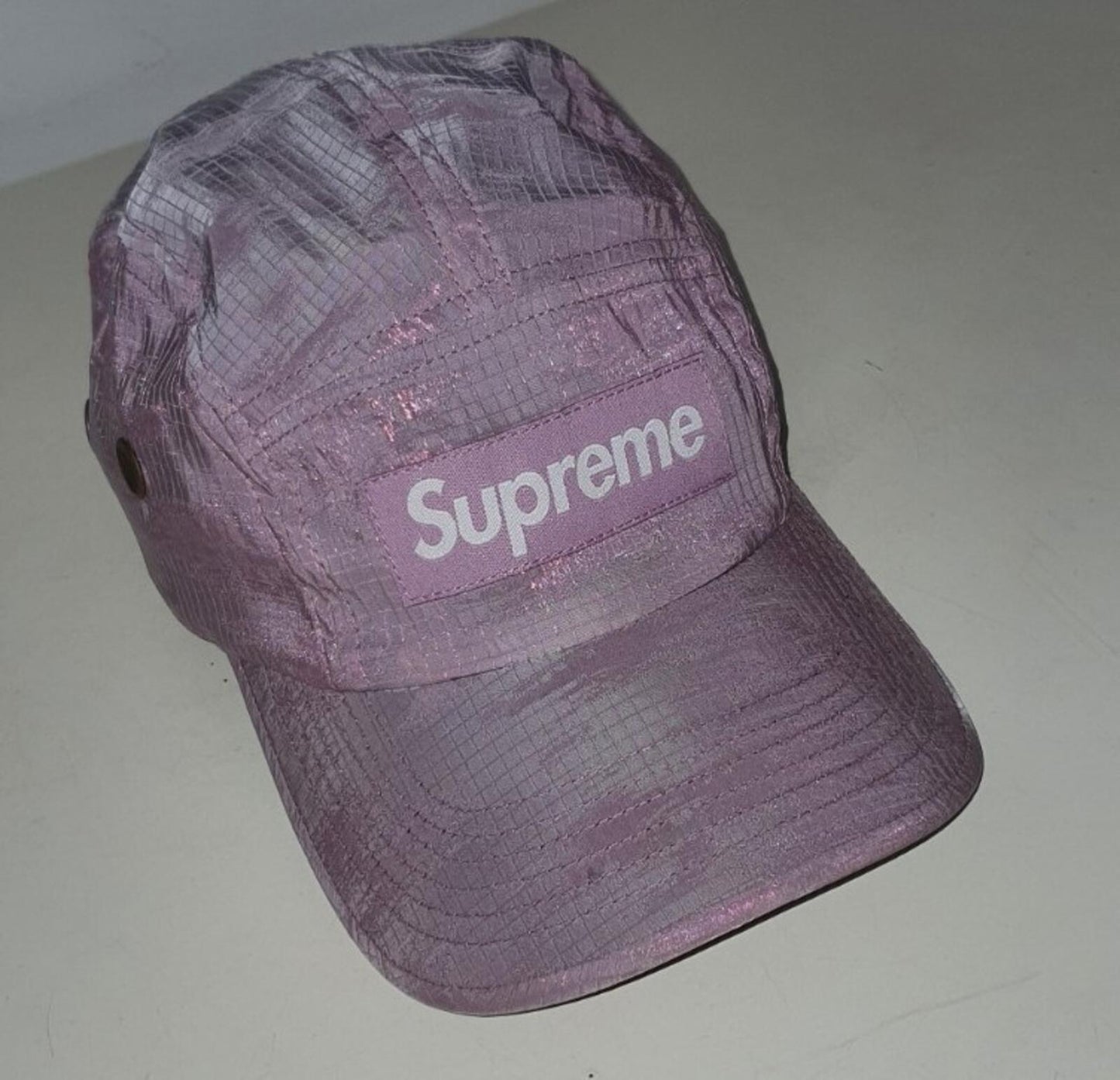 FS22 Supreme Broken Camo Camp Cap Lila Nylon Hut Box-Logo Ripstop