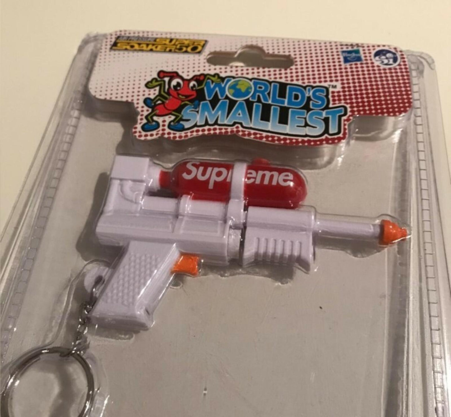 SS19 Supreme Worlds Smallest Mini Super Soaker 50 Schlüsselanhänger Neu und Ungeöffnet
