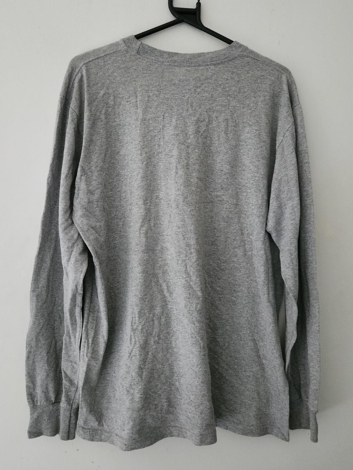 FW17 Supreme Arabic Logo L/S Tee Heather Grey Größe M