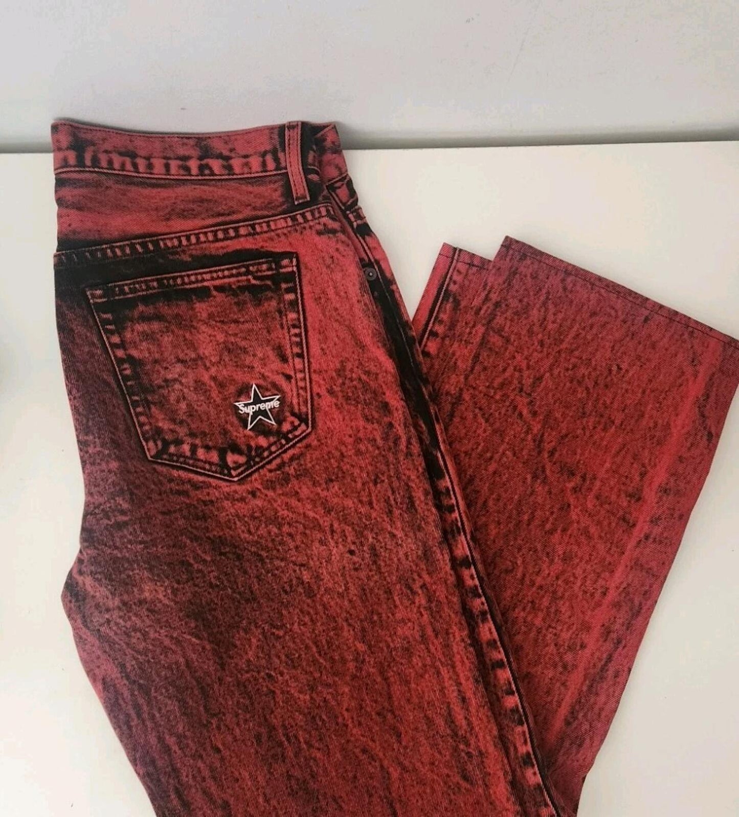 SS20 Supreme washed regular jeans size 32 W32 L32 Red denim Stone Wash