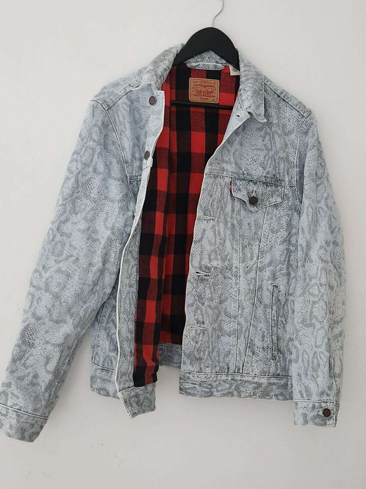 FW17 Supreme x LEVI'S Snakeskin Trucker Jacket Light Blue M Medium Levis Denim