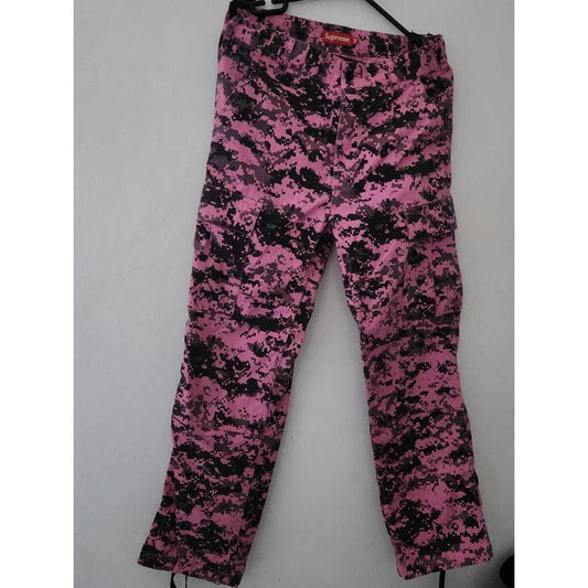 FW17 Supreme Cargo Pant Camuflaje digital rosa Talla 30 W30 L30