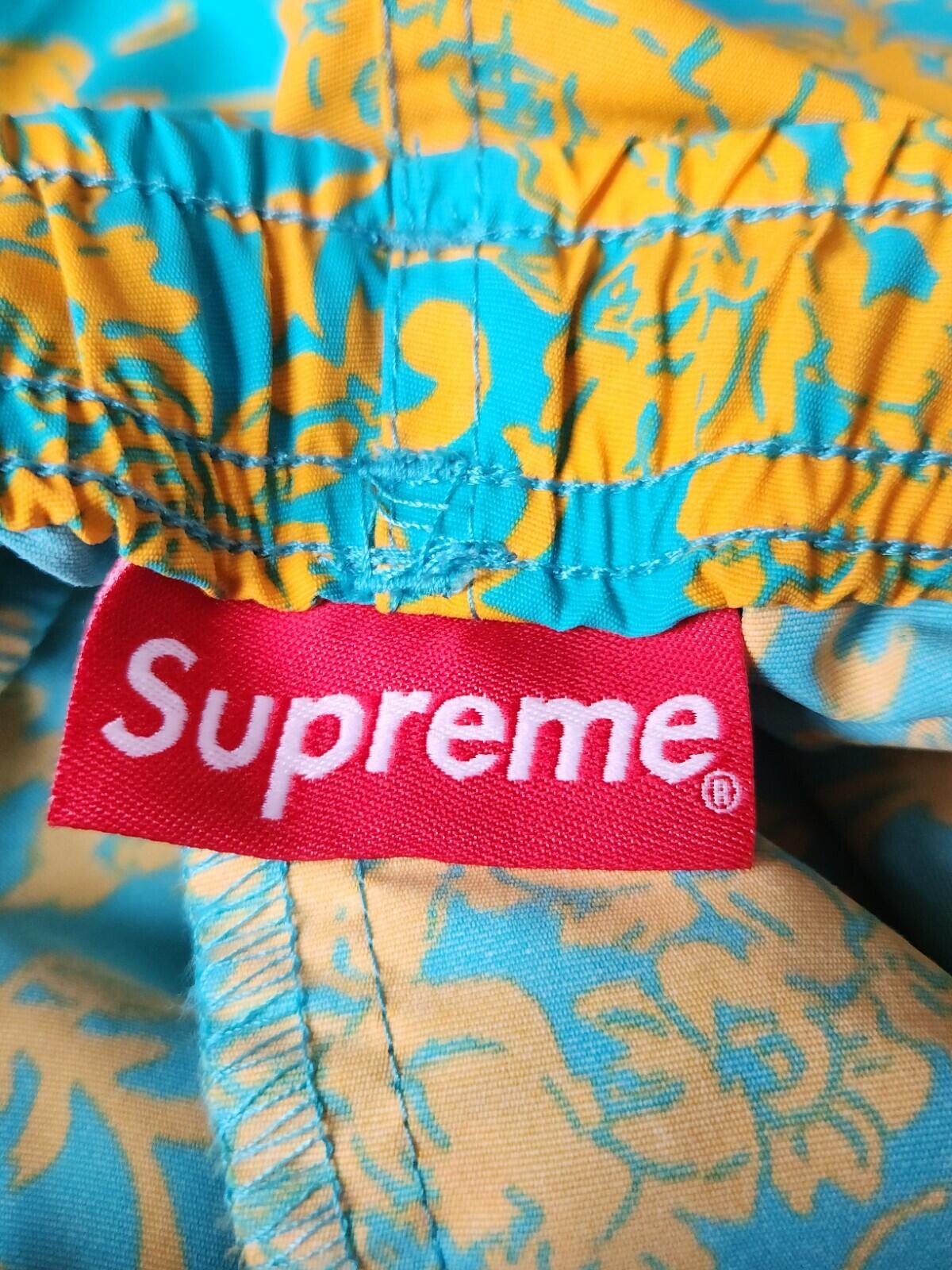 SS20 Supreme Warm Up pants Floral pant size M Medium Water Resistant