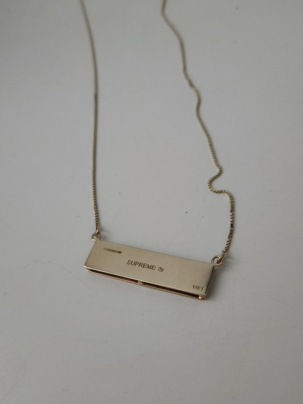 SS20 Supreme Name Plate 14K Gold Anhänger + Kette Gelbe Halskette gestempeltes Logo