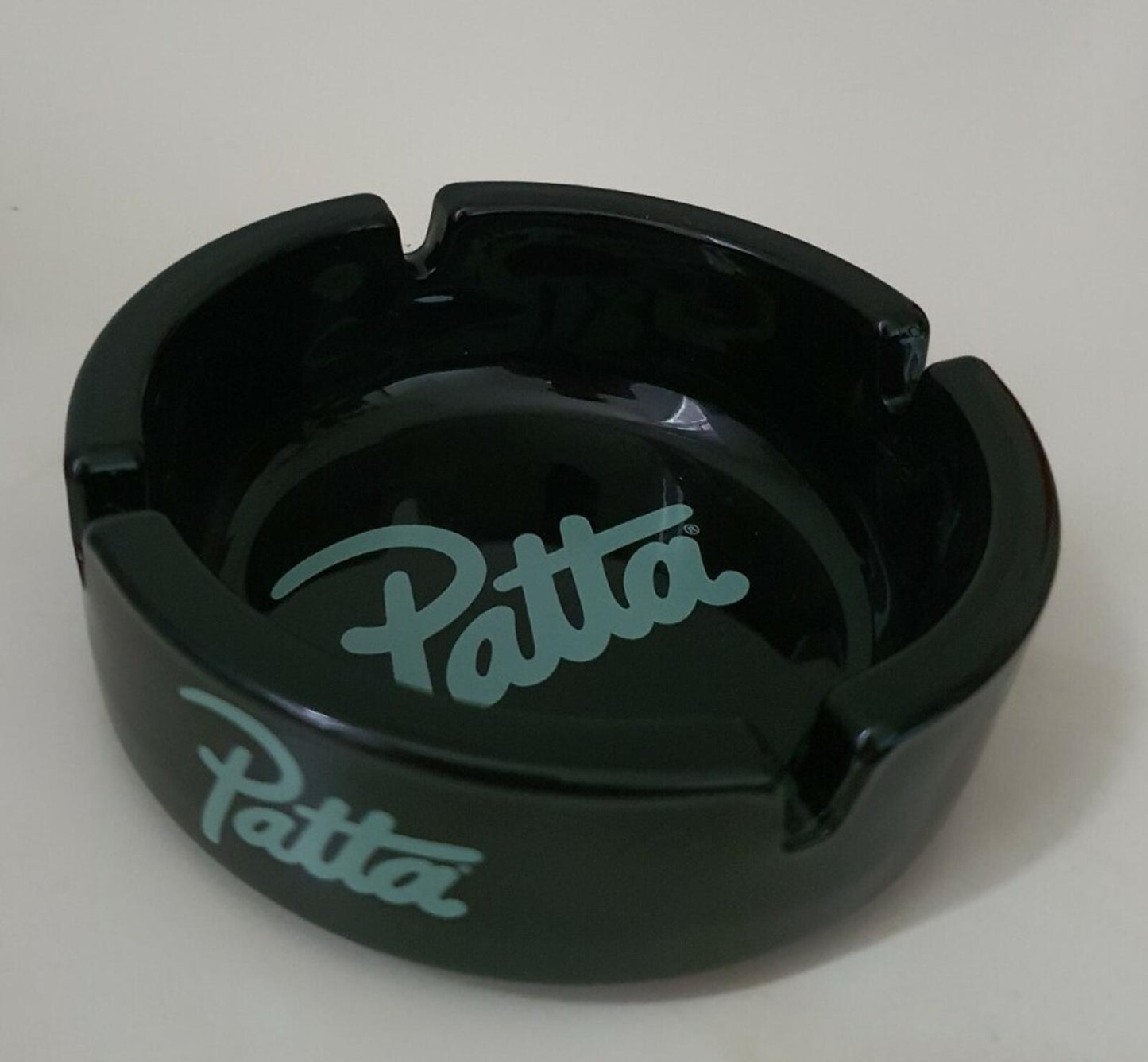 SS18 PATTA Ash ceramic Ashtray Black Green Accessory