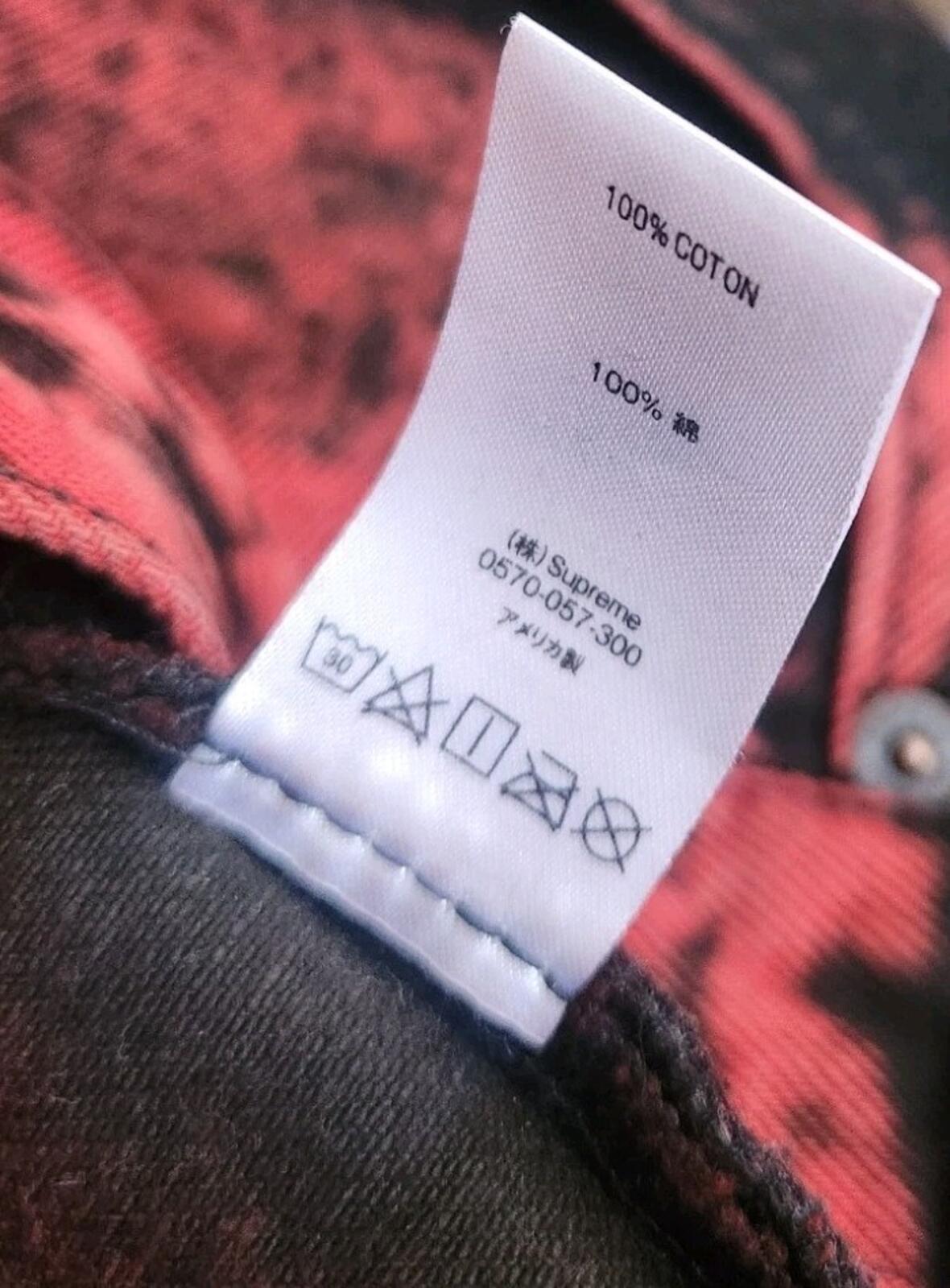 SS20 Supreme washed regular jeans size 32 W32 L32 Red denim Stone Wash