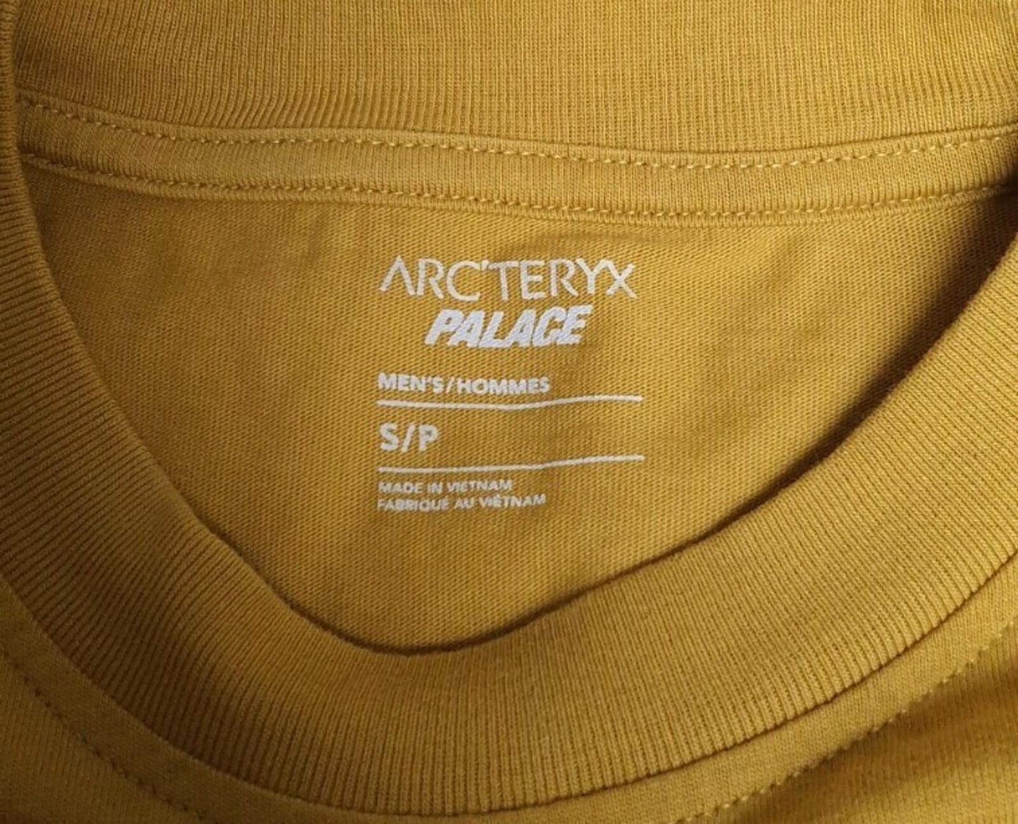 FW20 Palace x Arc'teryx tee size S small gold T-shirt reflective triferg yellow
