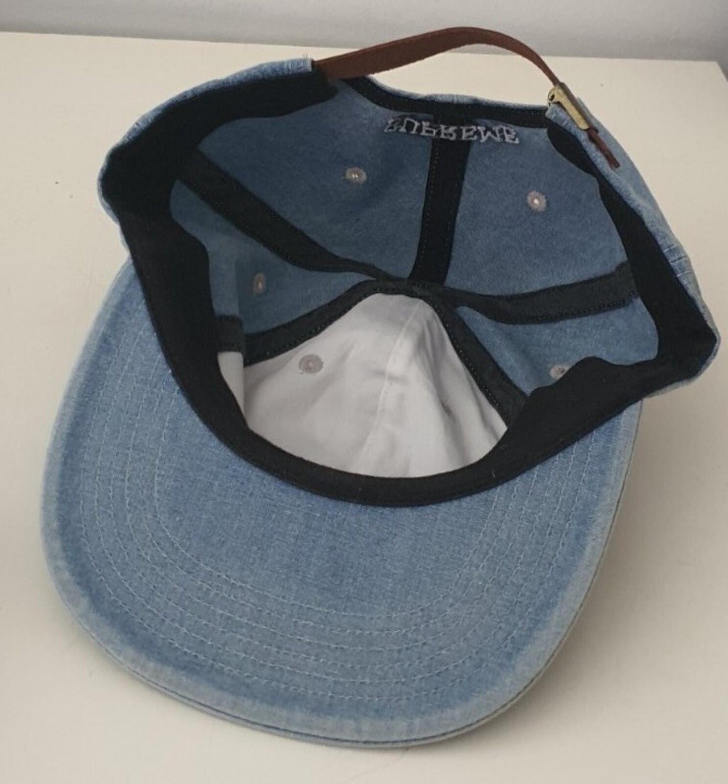 Gorra de 6 paneles SS18 Supreme Washed Chambray S Logo, color azul claro
