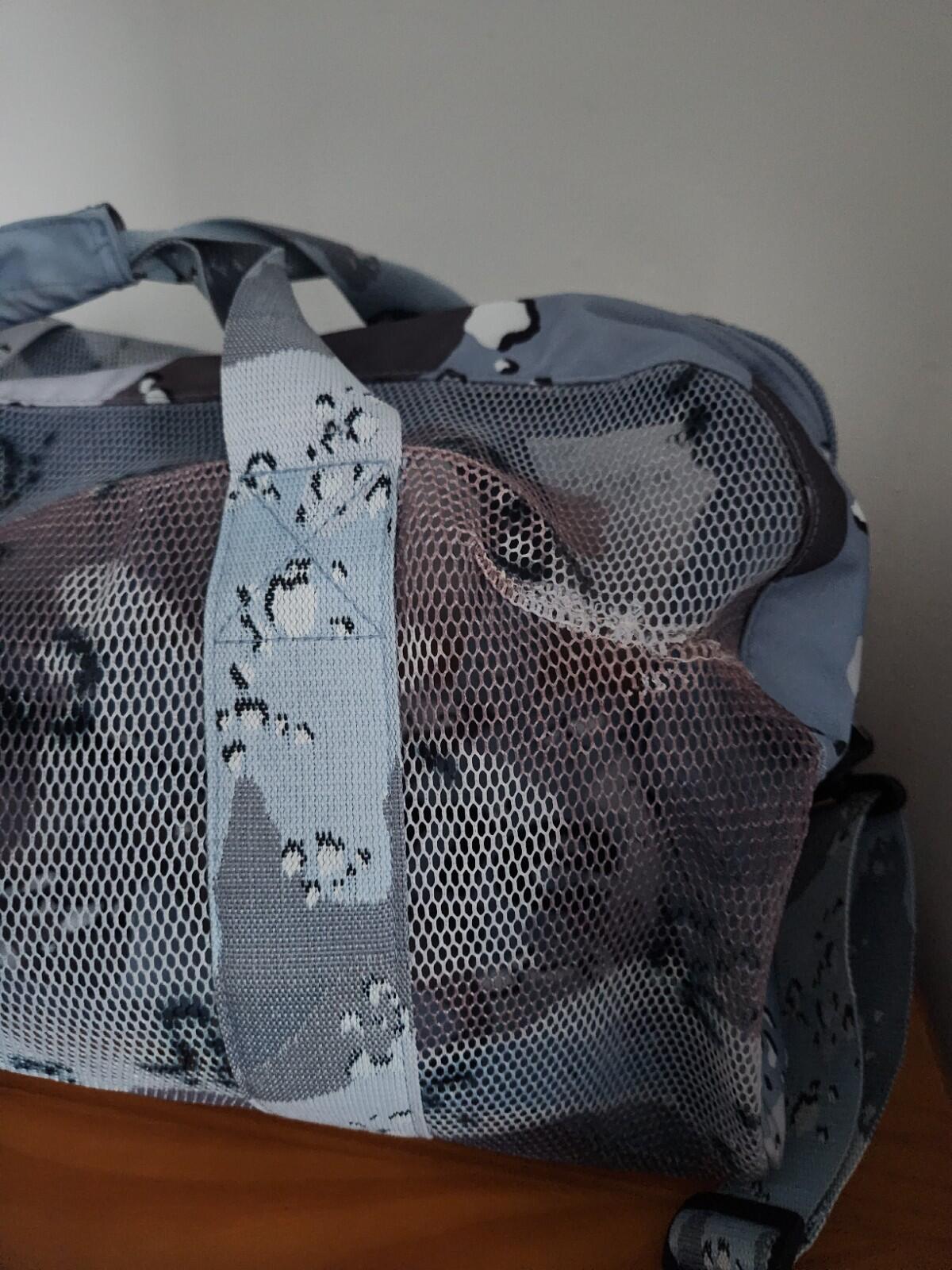 SS20 Supreme Big Duffle Bag Blue Chocolate Chip Camo Reflective Logos 48L Mesh