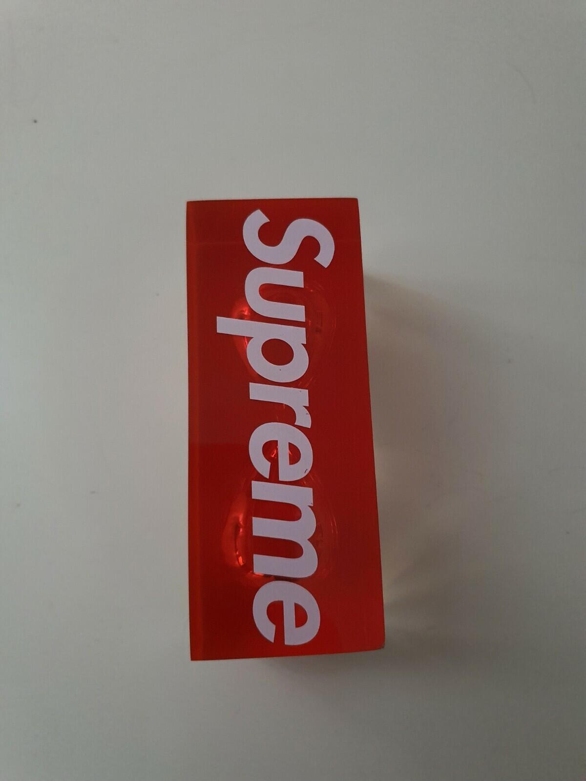 SS15 Supreme Sand Timer Accessory