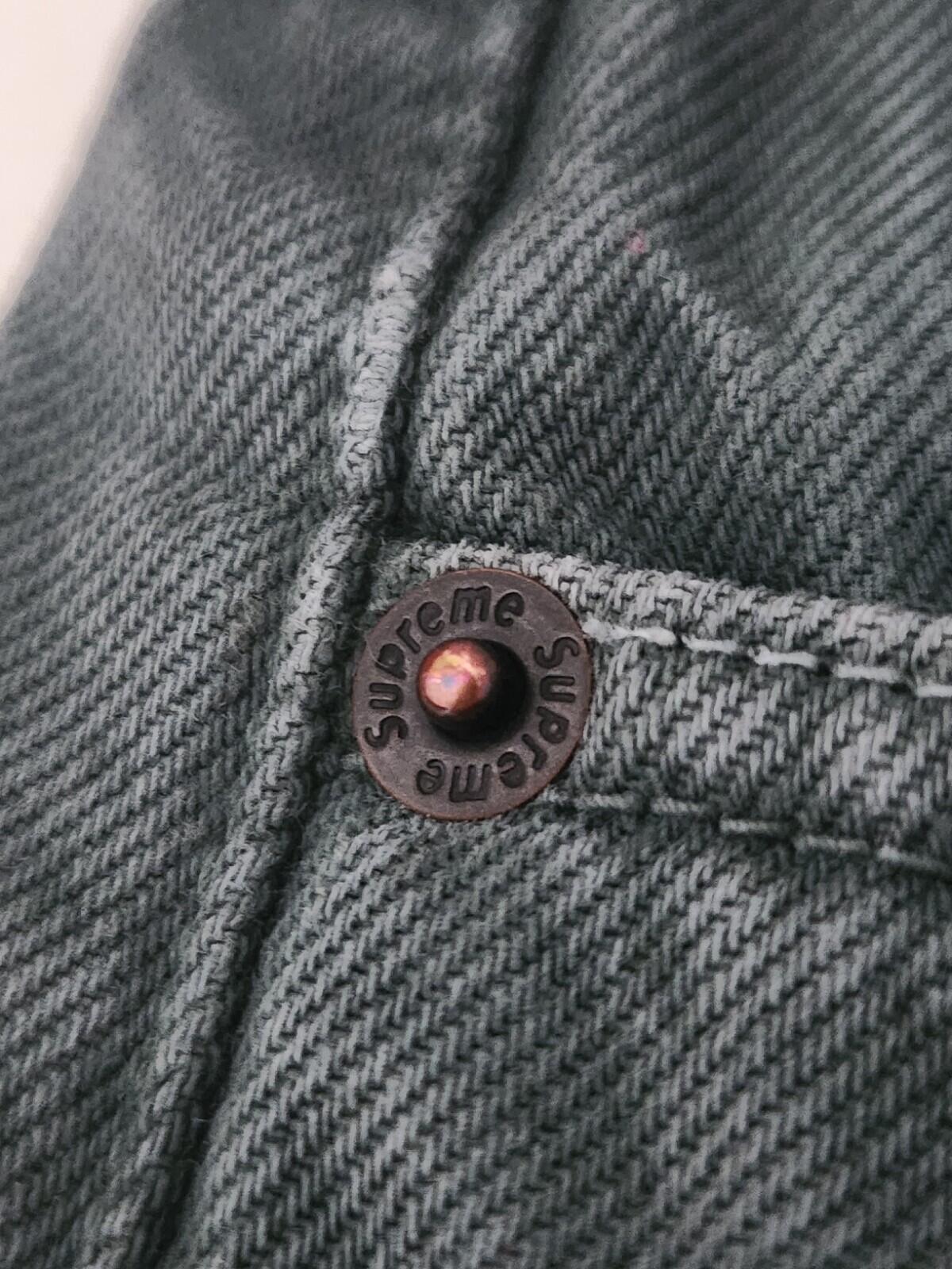 SS18 Supreme jeans regulares lavados Talla 30 Pantalones verde oscuro W30 L25 denim de estrellas