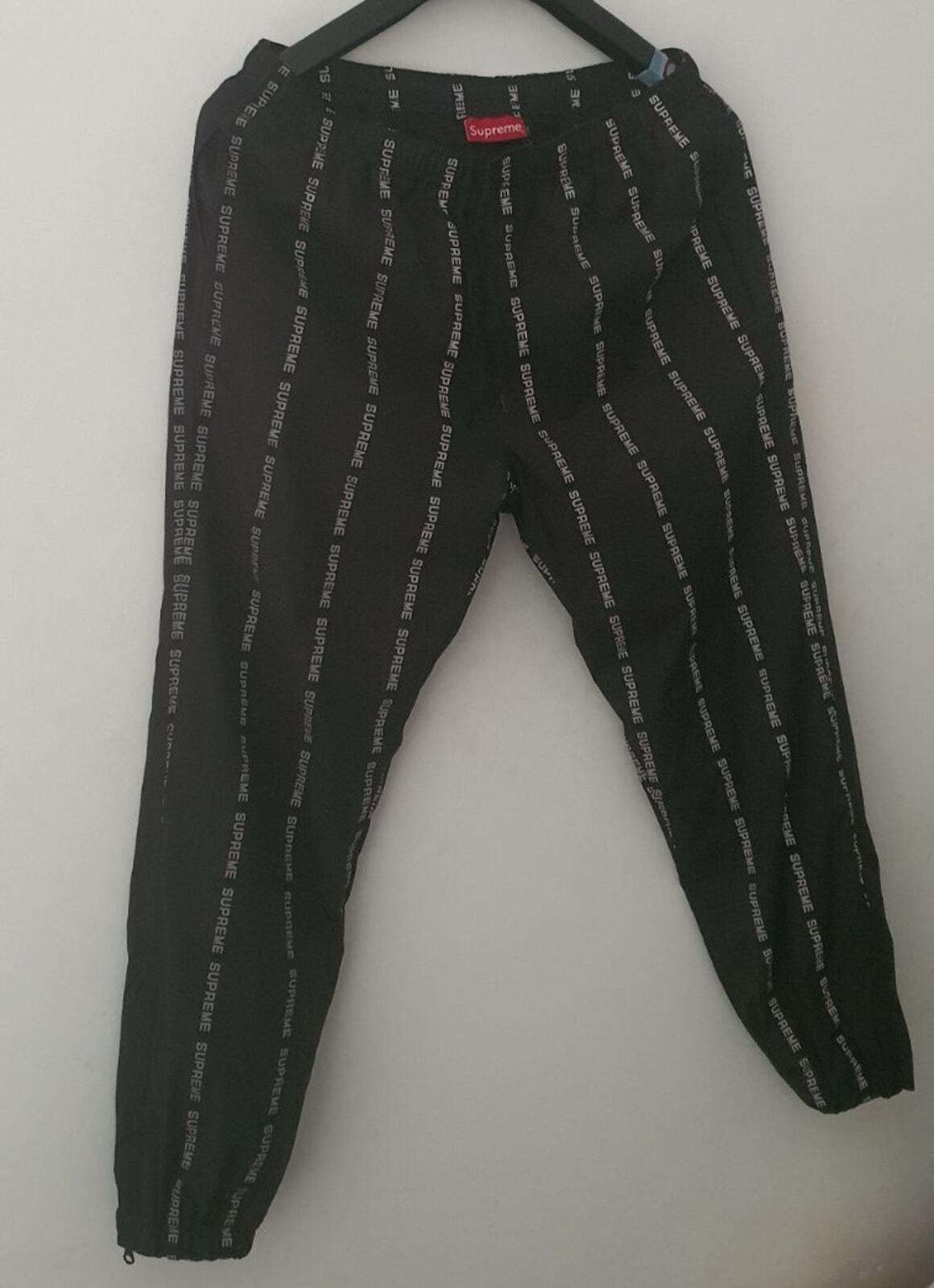 FW18 Supreme Reflective Text Track Pant Black Talla S