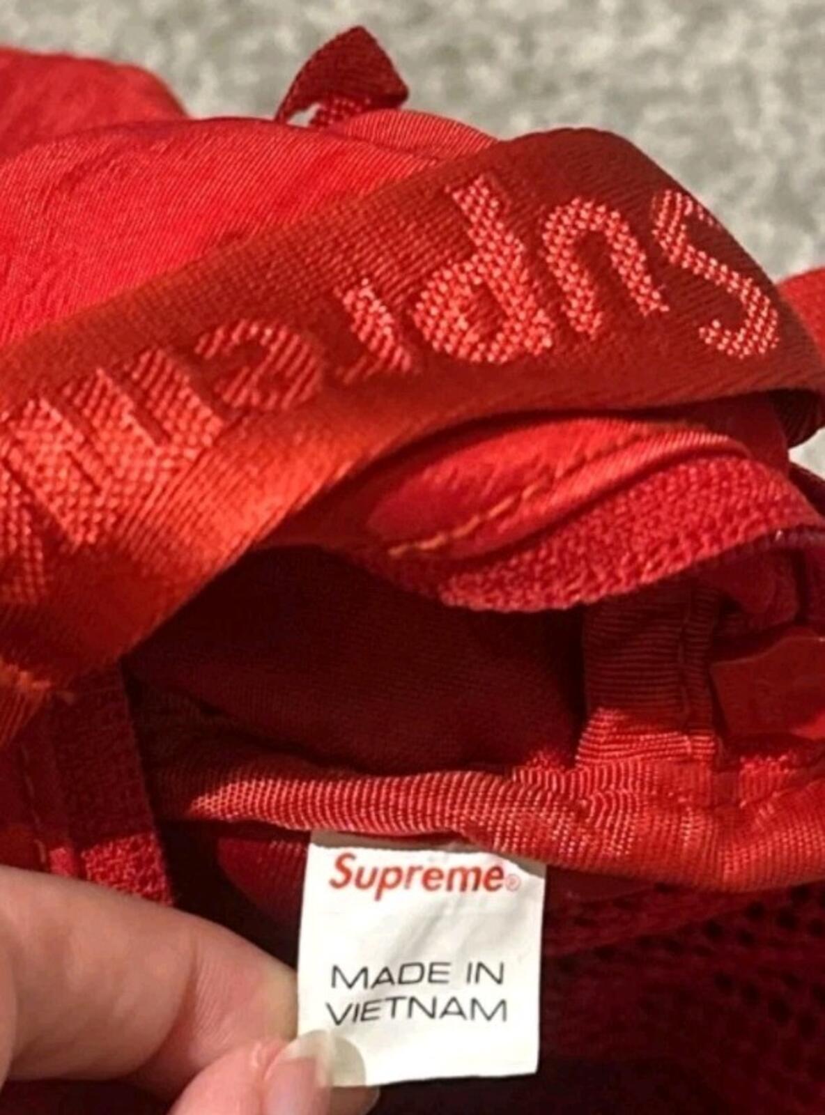 FW20 Supreme Sling Bag Rojo Oscuro