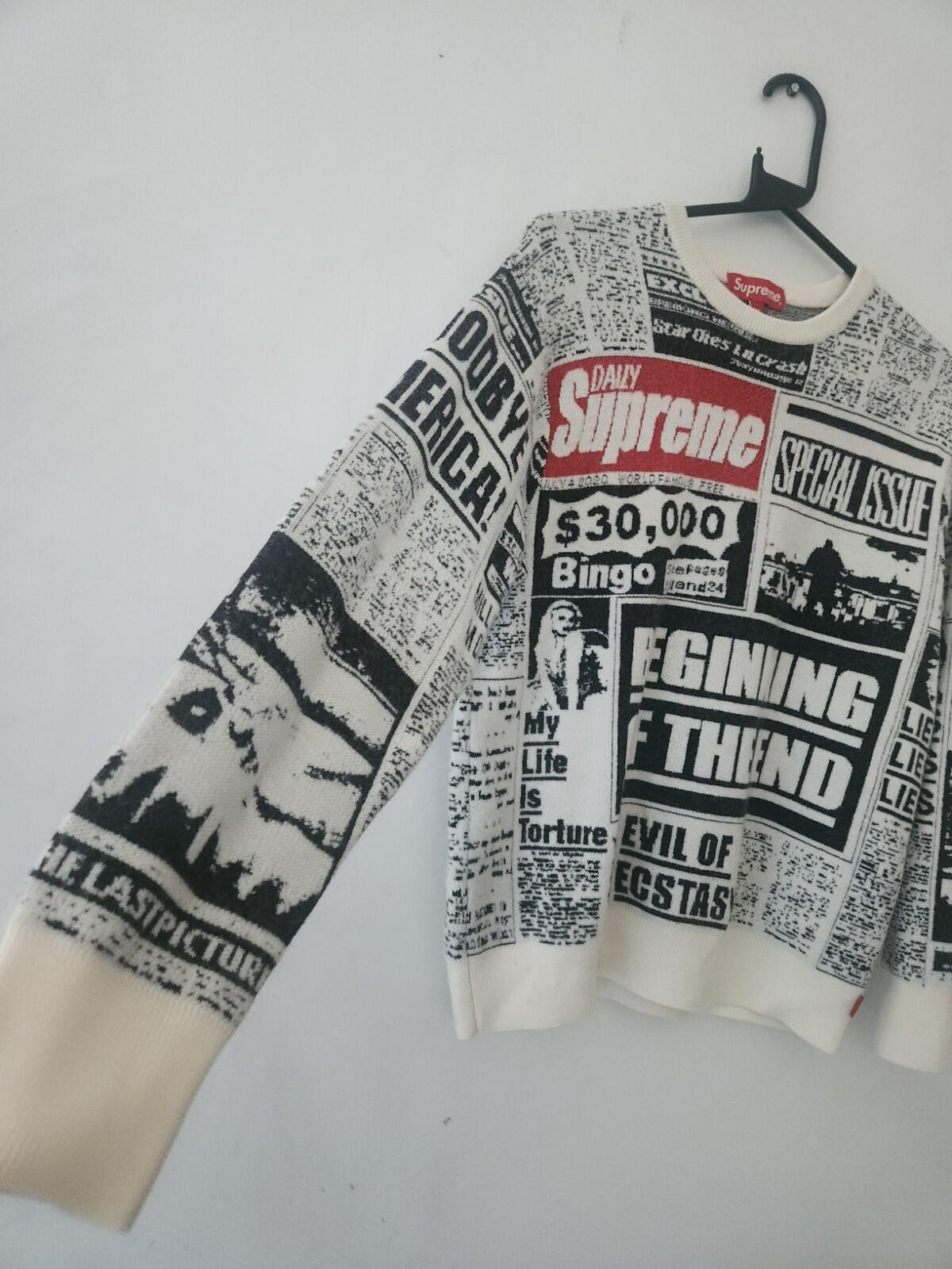 FW18 Supreme Newsprint Pullover Merinowolle Weiß Größe S