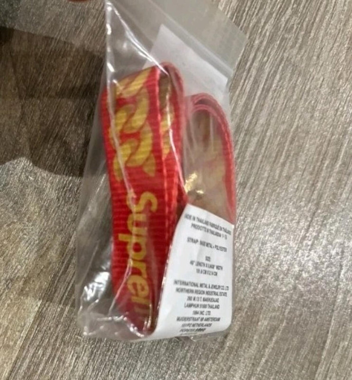 SS22 Supreme Lanyard con eslabones cubanos rojo