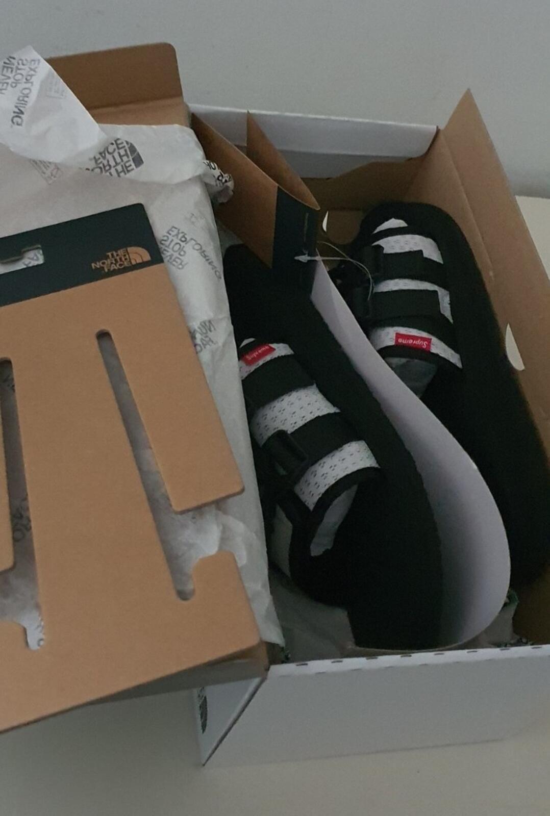 SS22 Supreme The North Face Trekking Sandal Slides Stone UK 7 US 8 EU 40.5 Weiß