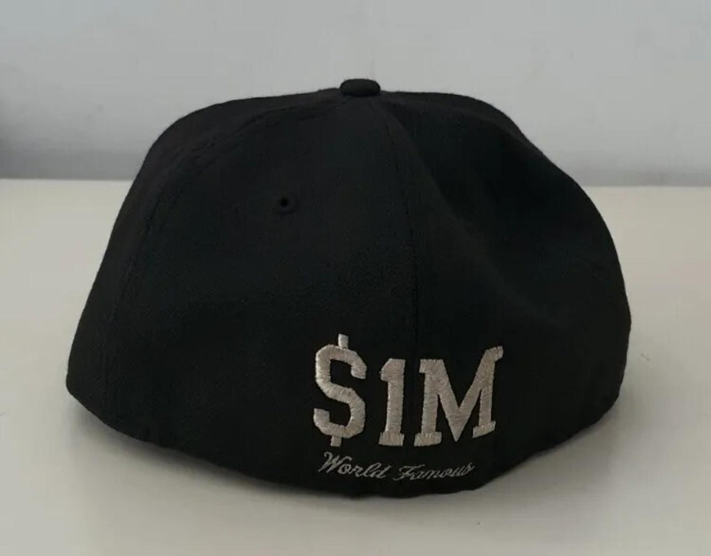 SS20 Supreme $1M box logo New Era size 7 1/8 black cap hat New with tag