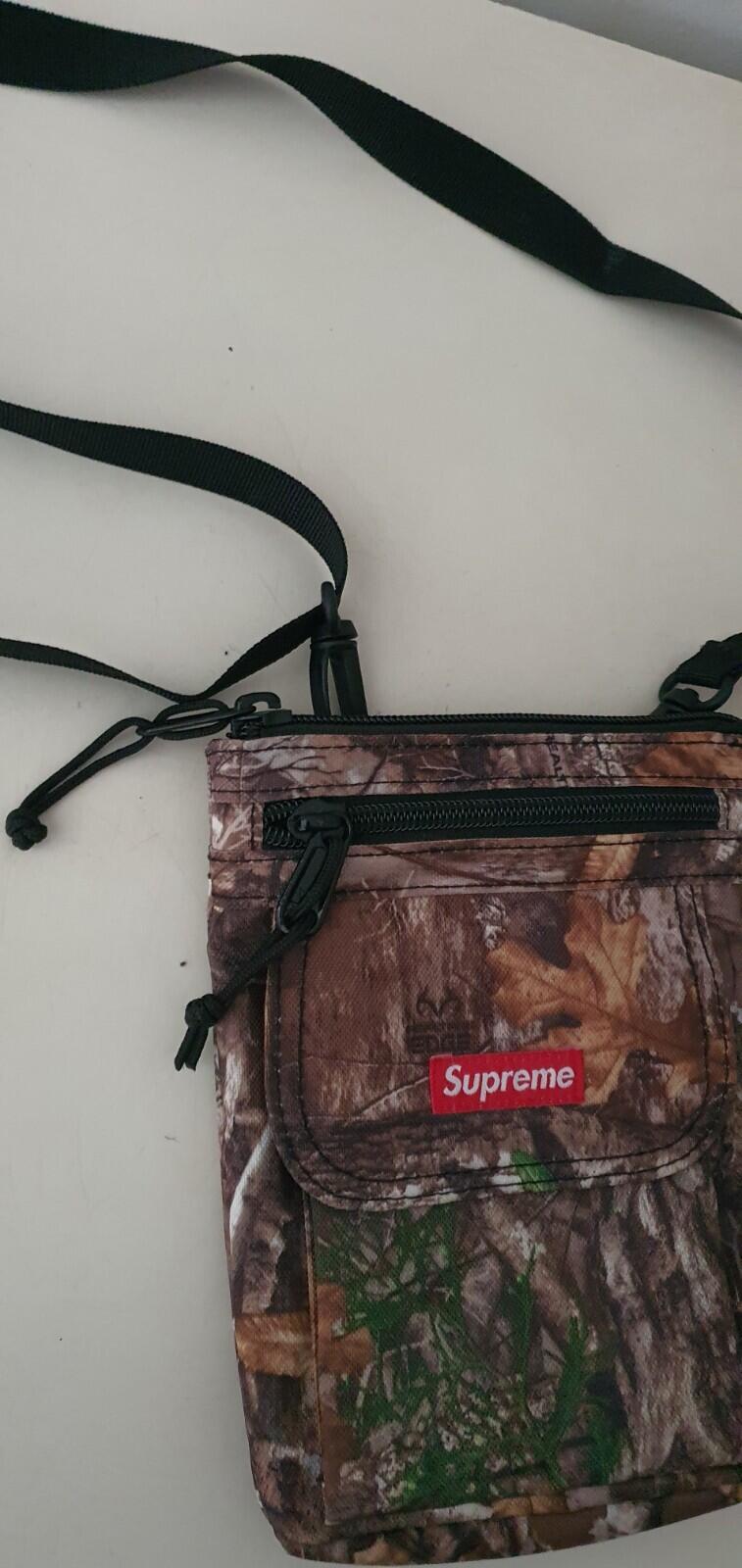 FW19 Supreme Umhängetasche Realtree Camo kleines Box-Logo Cordura wasserabweisend