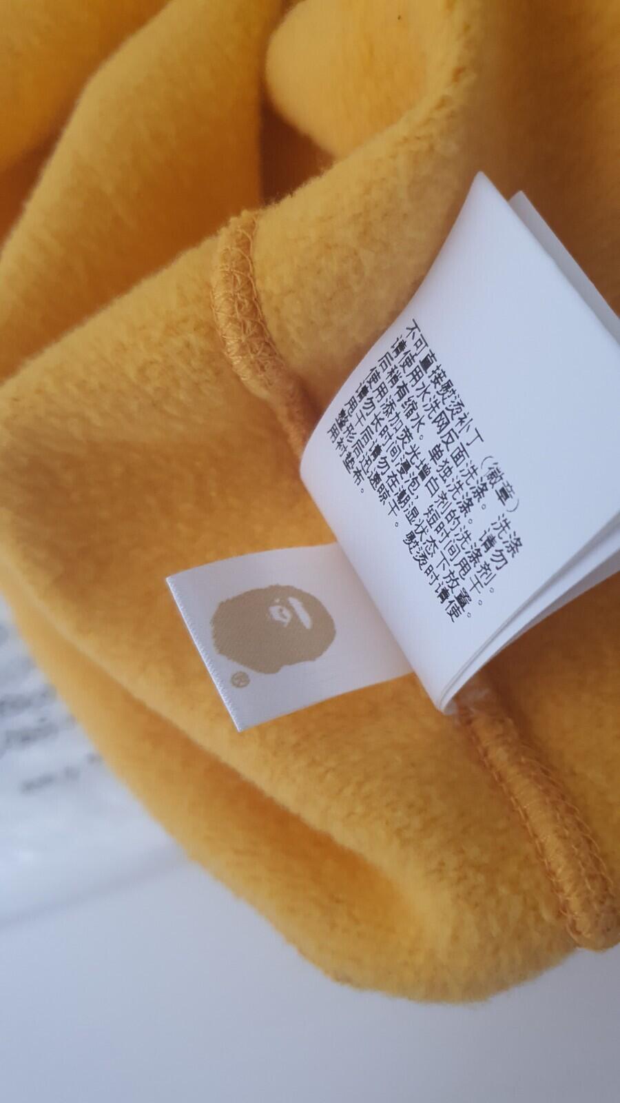 A BATHING APE Bape head one point Crewneck RRP £199 yellow
