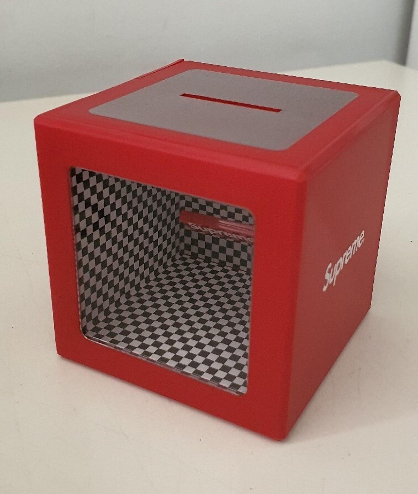 SS18 Supreme Illusion Coin Bank Moneybox Piggy Accesory