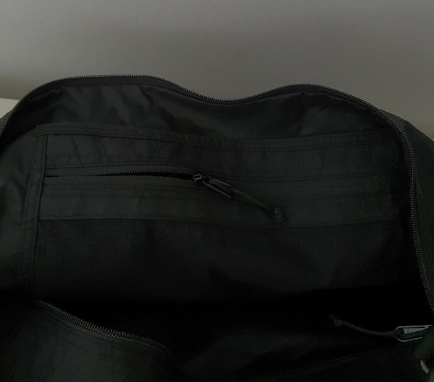FW18 Supreme Duffle bag Water and Abrasion resistant 3M reflective logo Black