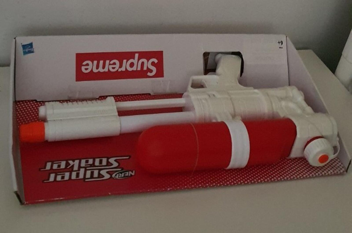 SS19 Supreme Hasbro Super Soaker 50 Water Blaster White New with defects
