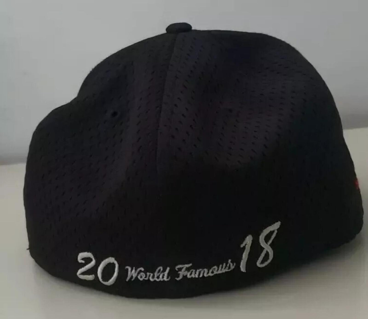 SS18 Supreme Mesh Box Logo New Era Black cap hat size 7 1/8 (56.8cm)