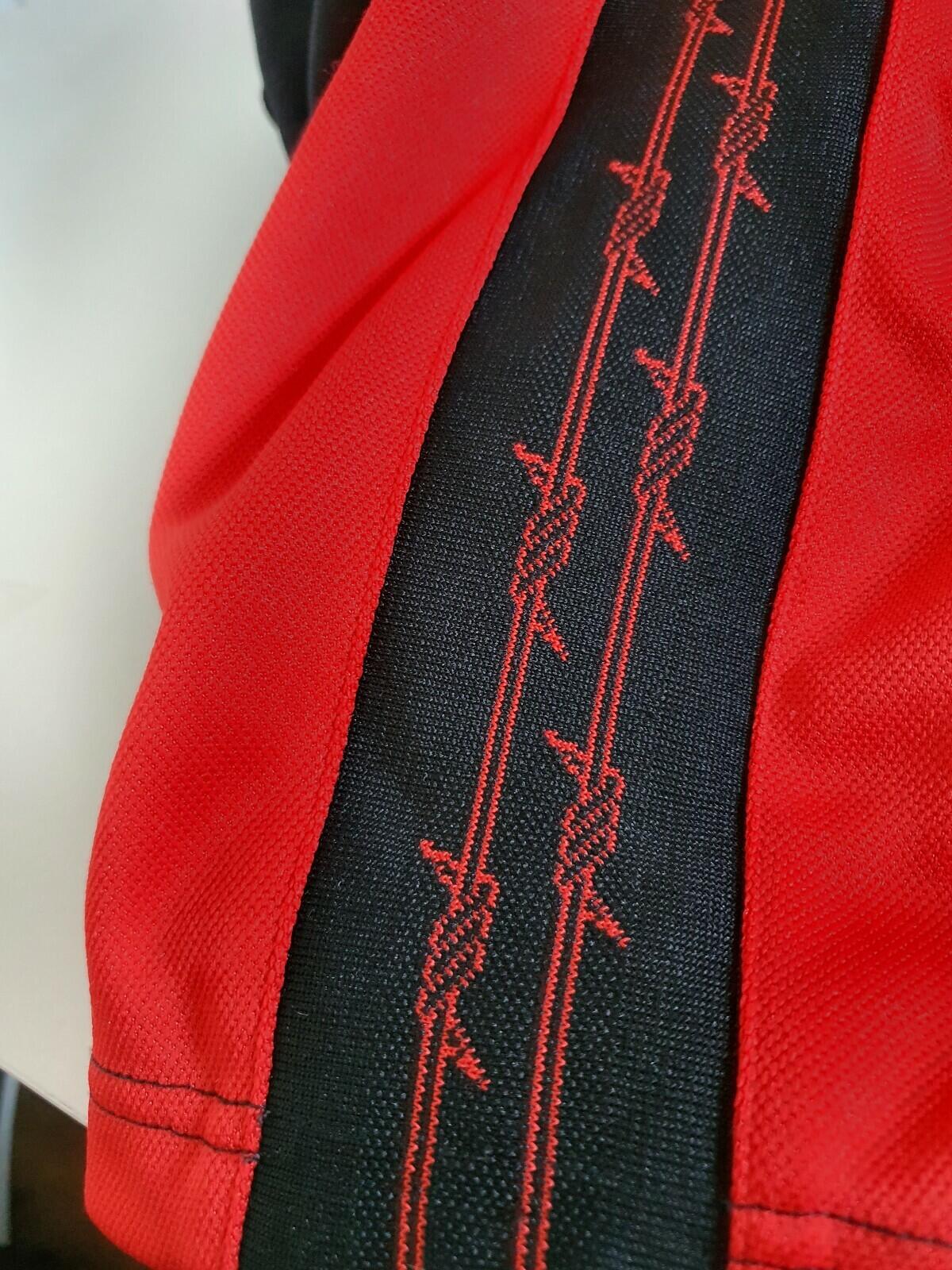 SS19 Supreme Barbed Wire Athletic red short size M Medium shorts