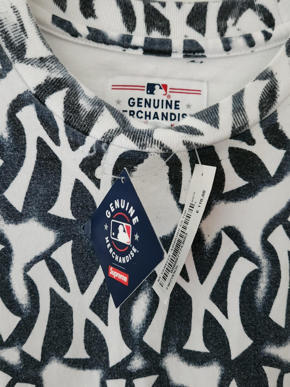 FW21 Supreme New York Yankees Airbrush S/S Top White Tee Size S Small T-shirt