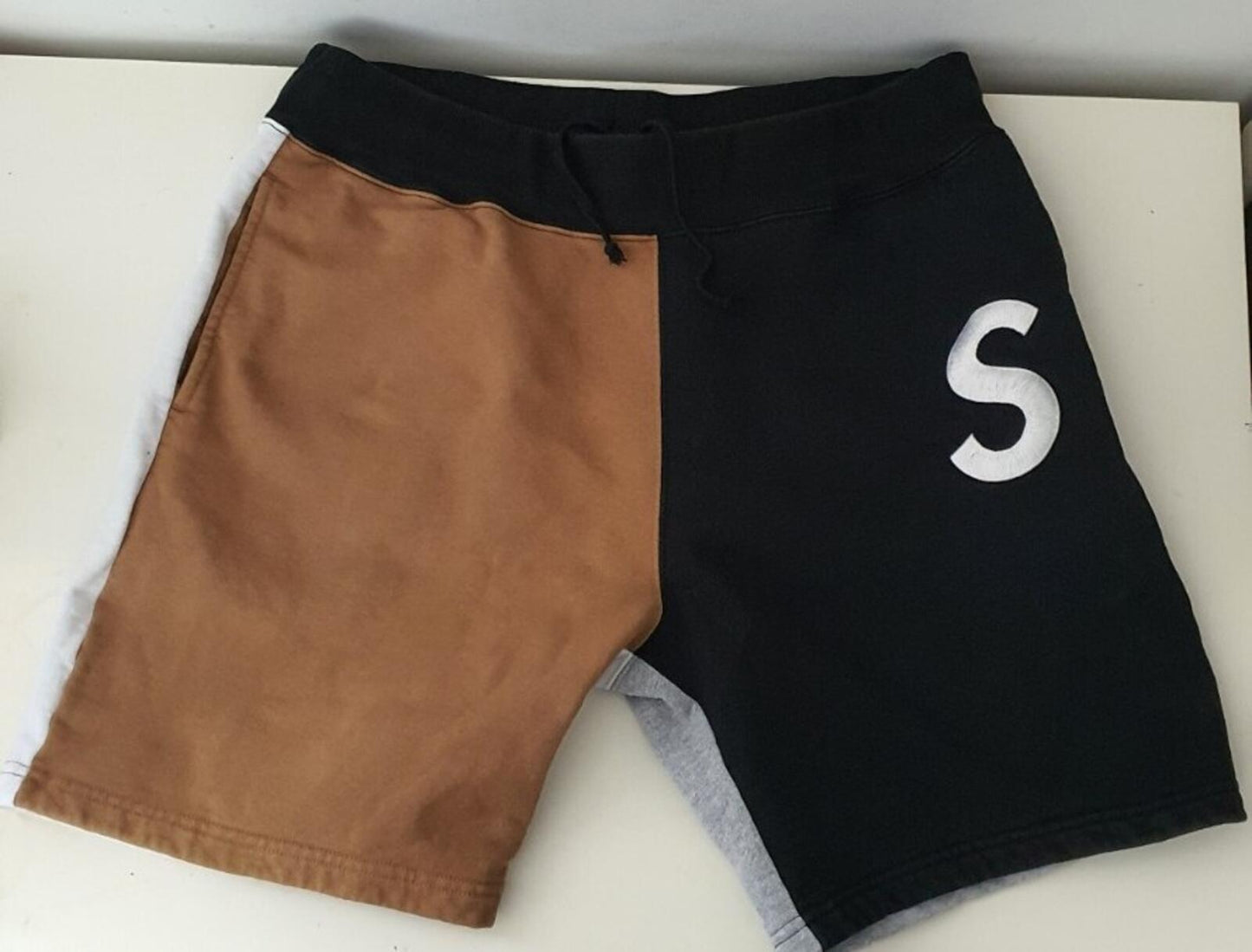 SS19 Supreme S Logo Colorblocked sweatshort black L large shorts sweat short