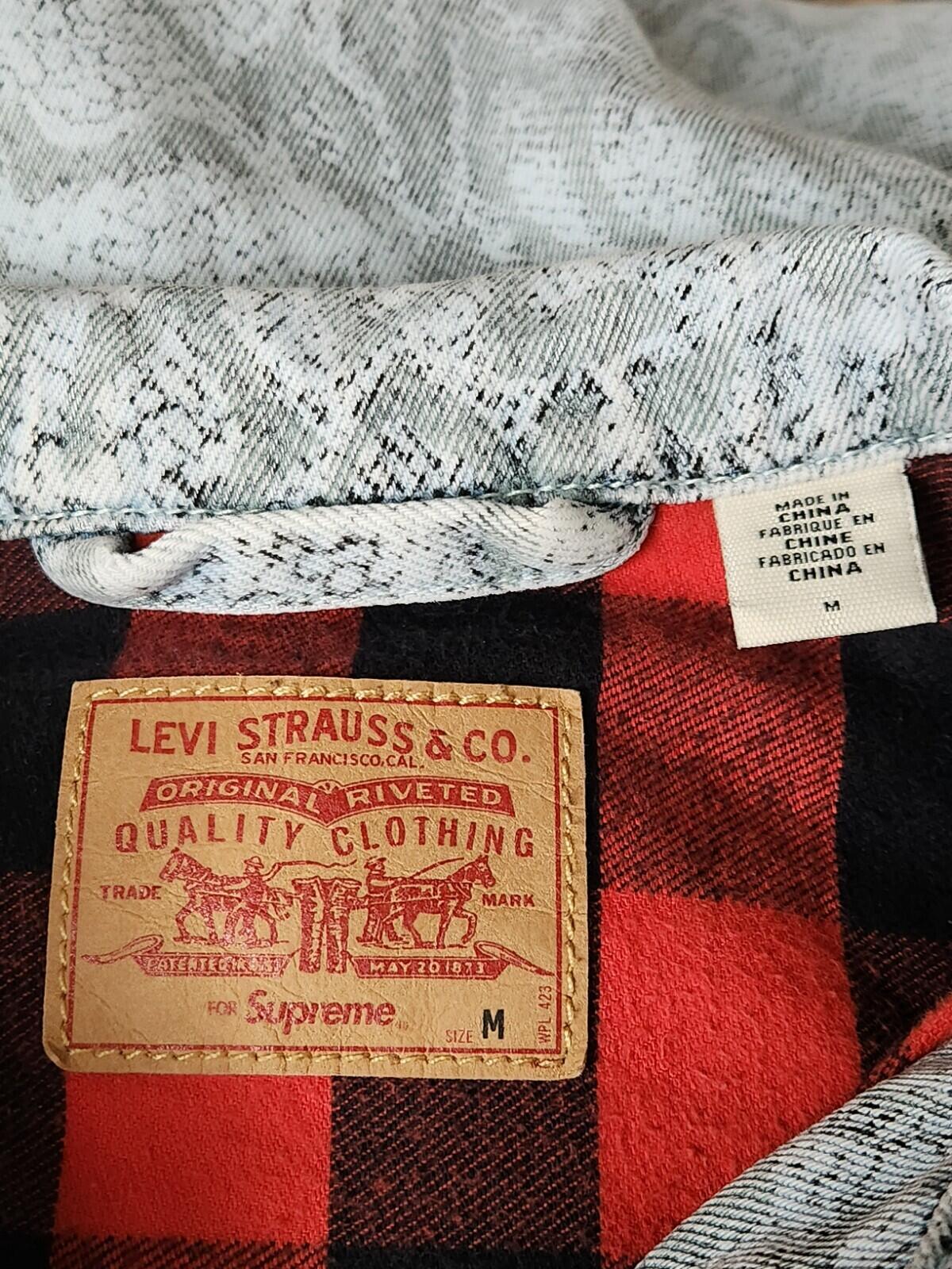 FW17 Supreme x LEVI'S Snakeskin Trucker Jacket Light Blue M Medium Levis Denim