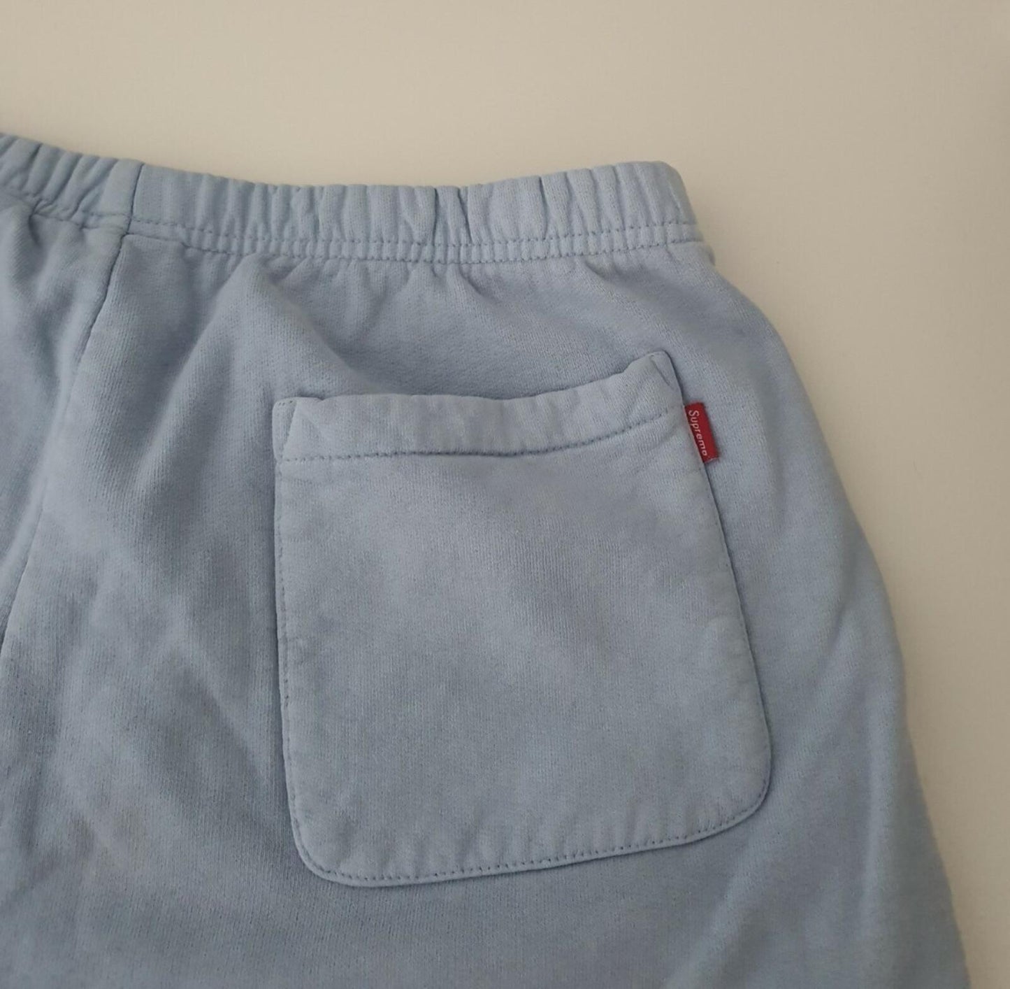 SS16 Supreme x Playboy Shorts Hellblau Größe L groß kurze Sweatshorts