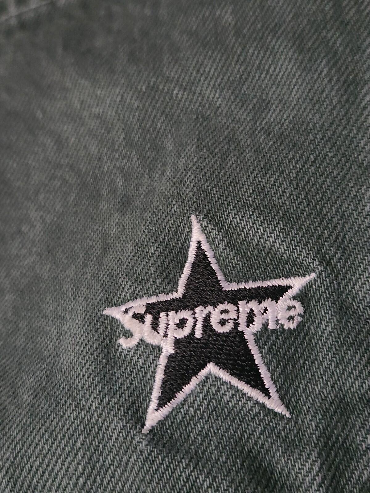 SS18 Supreme jeans regulares lavados Talla 30 Pantalones verde oscuro W30 L25 denim de estrellas