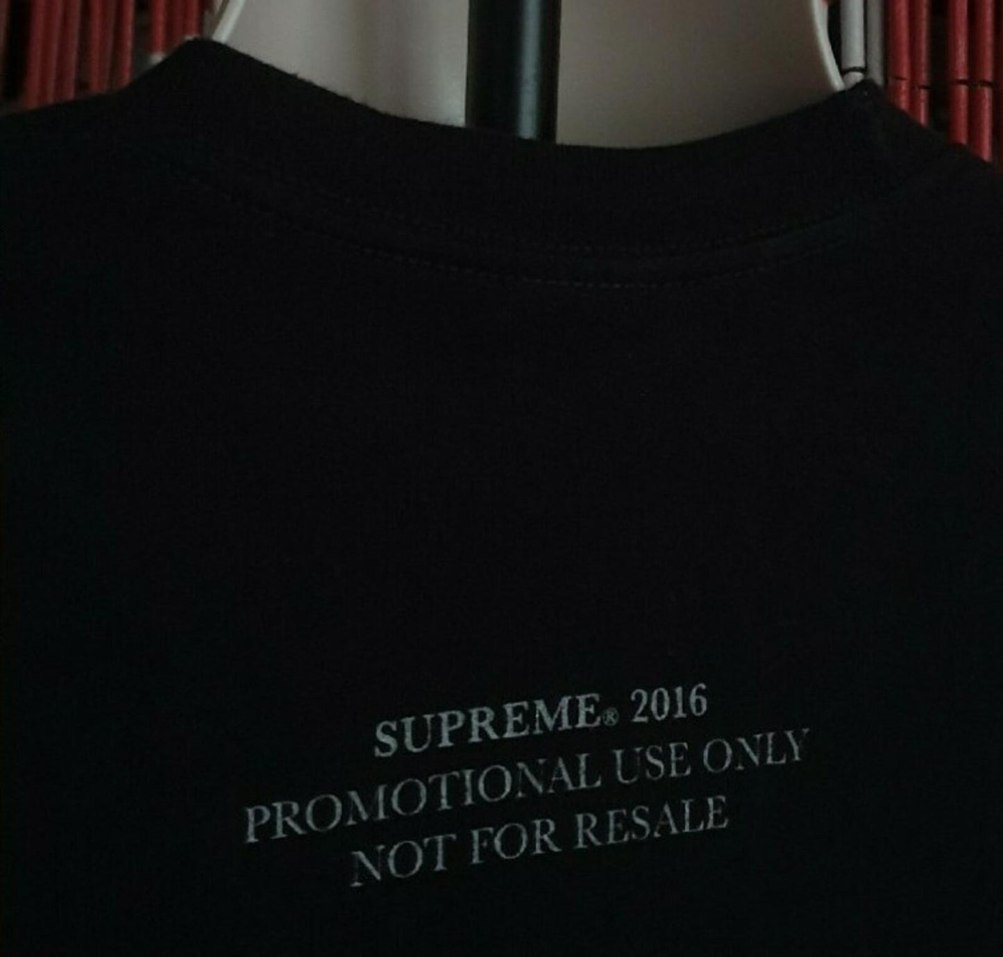 FW16 Supreme Screw Tee Negro Talla M