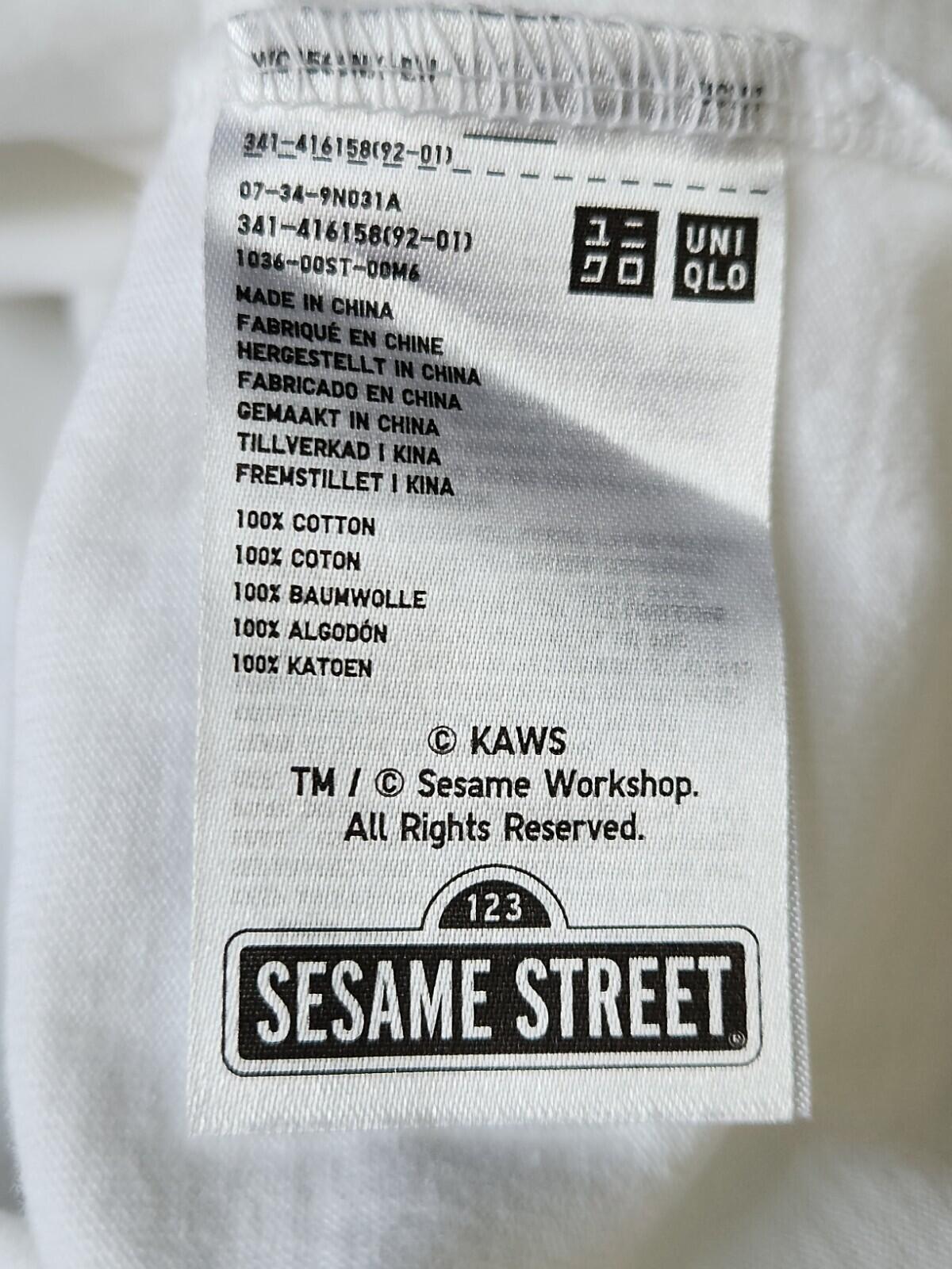 SS17 Uniqlo x Kaws x Sesame Street XX Pocket white Tee size M medium T-shirt