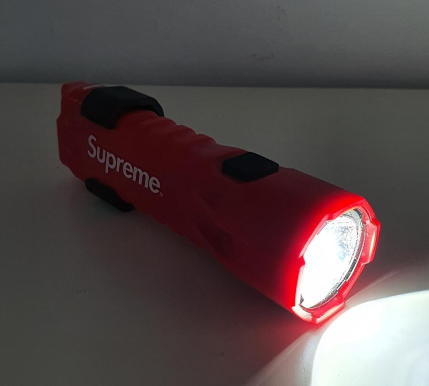 SS19 Supreme x Pelican 3310PL flashlight red torch