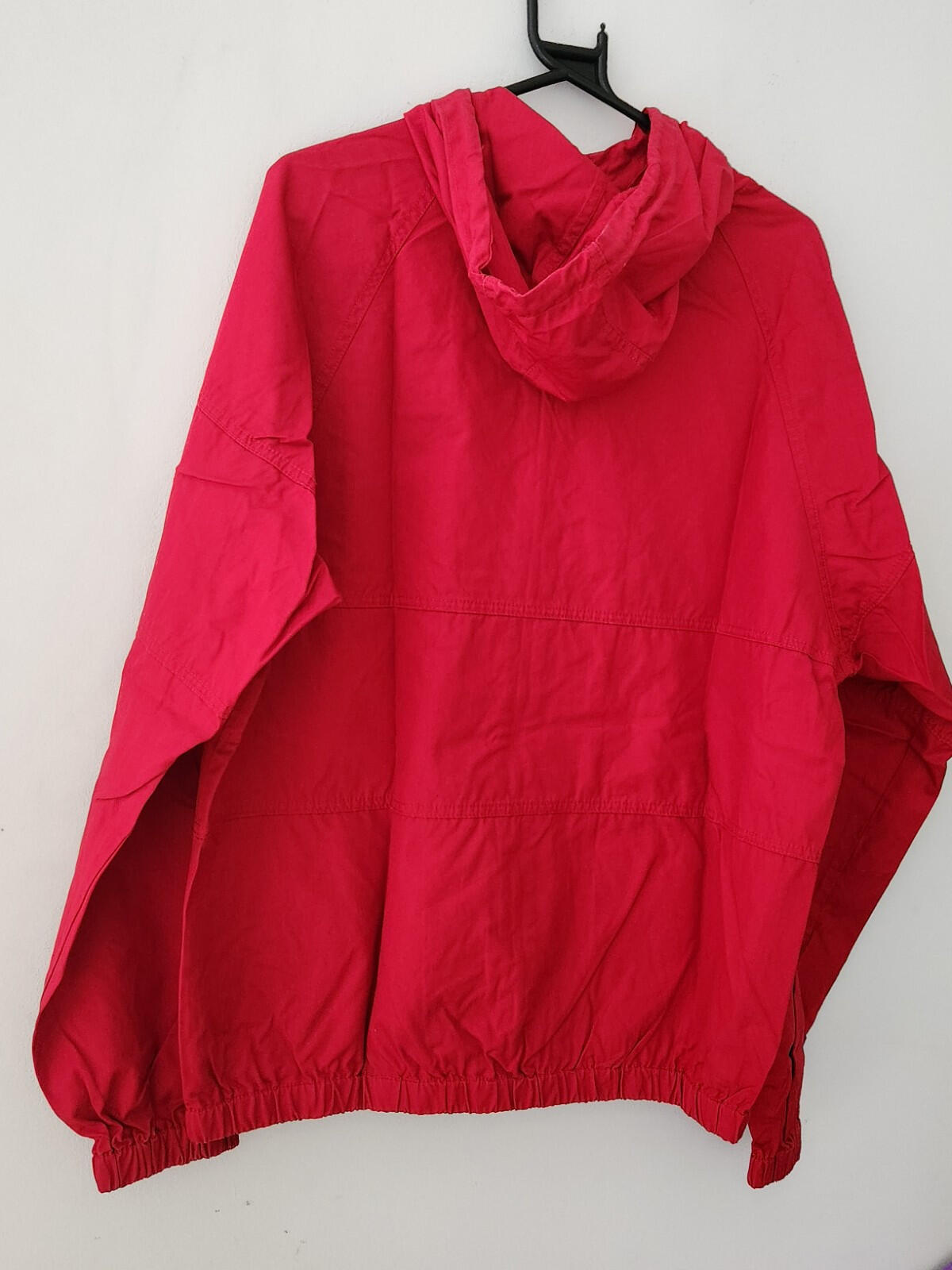 SS18 Supreme cotton hooded raglan jacket Size M Medium red water resistant